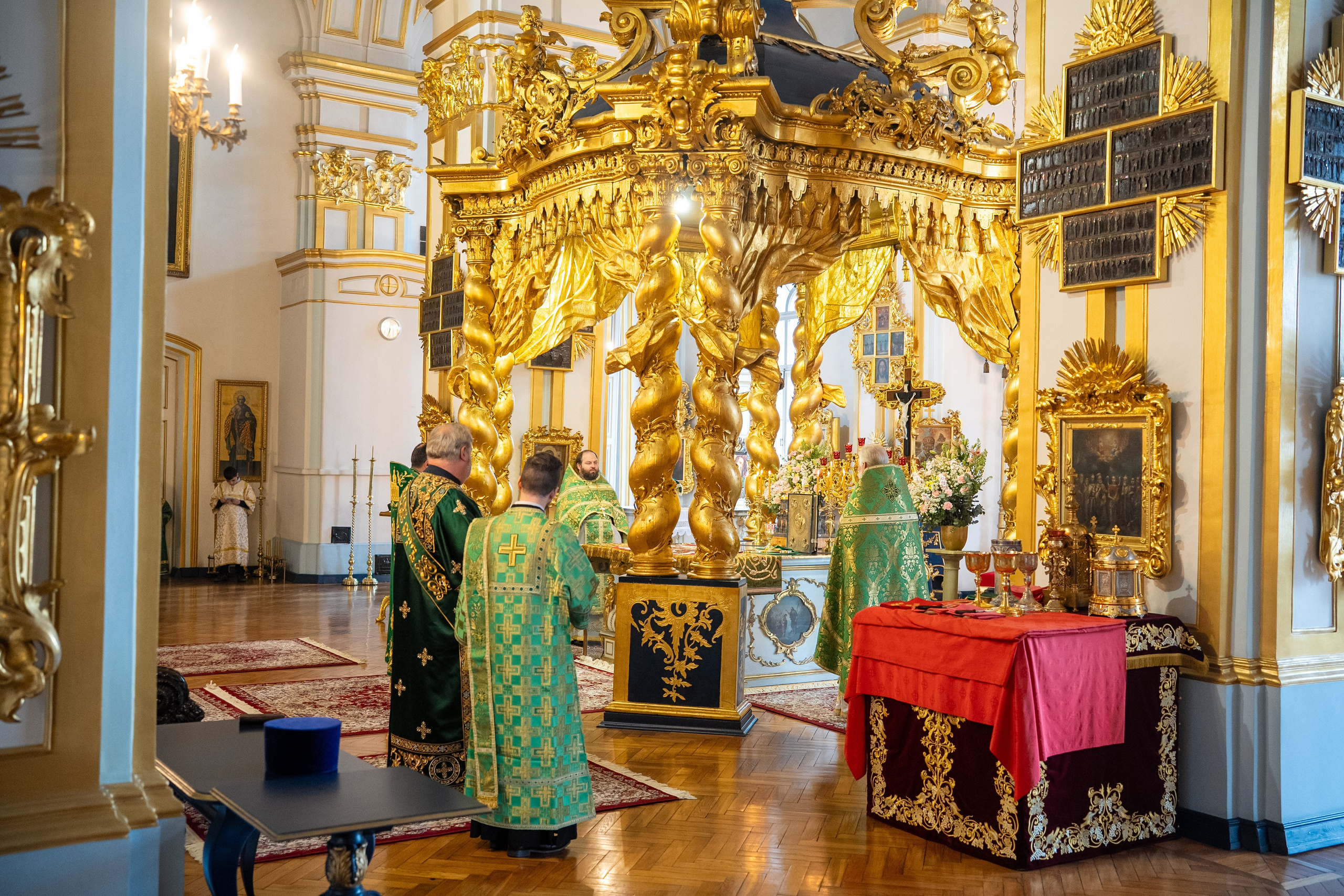 НЕДЕЛЯ 8-Я ПО ПАСХЕ. ДЕНЬ СВЯТОЙ ТРОИЦЫ. ПЯТИДЕСЯТНИЦА. НИКОЛО-БОГОЯВЛЕНСКИЙ МОРСКОЙ СОБОР