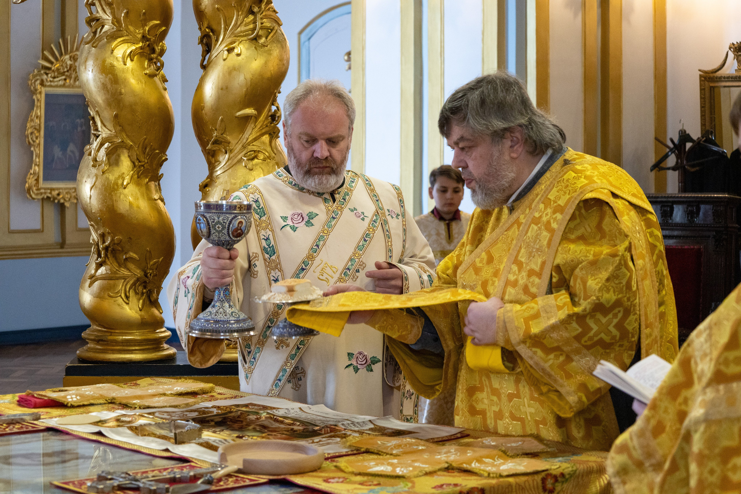 НЕДЕЛЯ 2-Я ПО ПЯТИДЕСЯТНИЦЕ. ВСЕХ СВЯТЫХ, В ЗЕМЛЕ РУССКОЙ ПРОСИЯВШИХ. НИКОЛО-БОГОЯВЛЕНСКИЙ МОРСКОЙ СОБОР