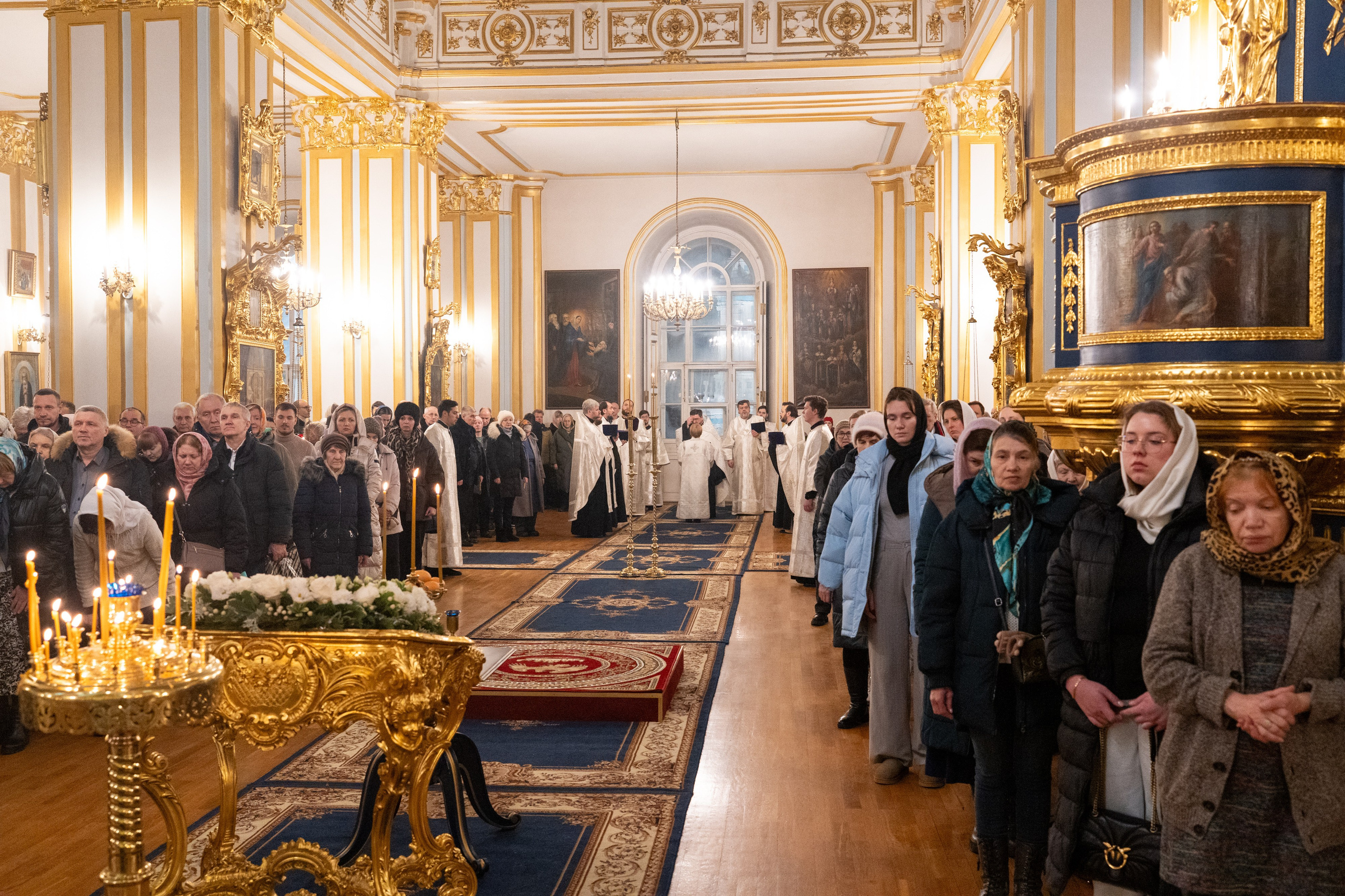 Праздничное бдение в Николо-Богоявленском морском соборе. НИКОЛО-БОГОЯВЛЕНСКИЙ МОРСКОЙ СОБОР