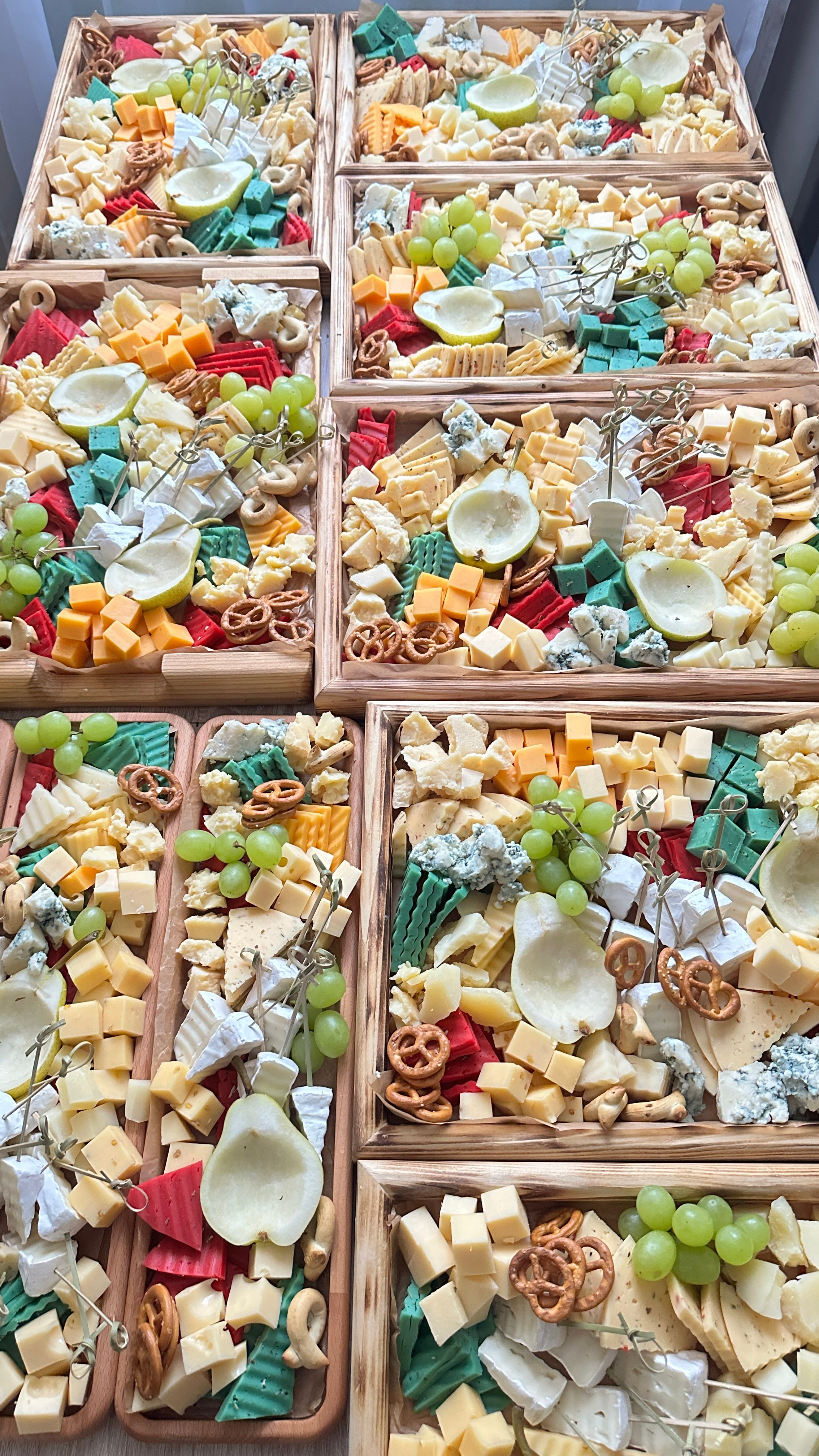 ГастроБоксы. Выездной кейтеринг, съедобные букеты, торты и сладости на заказ