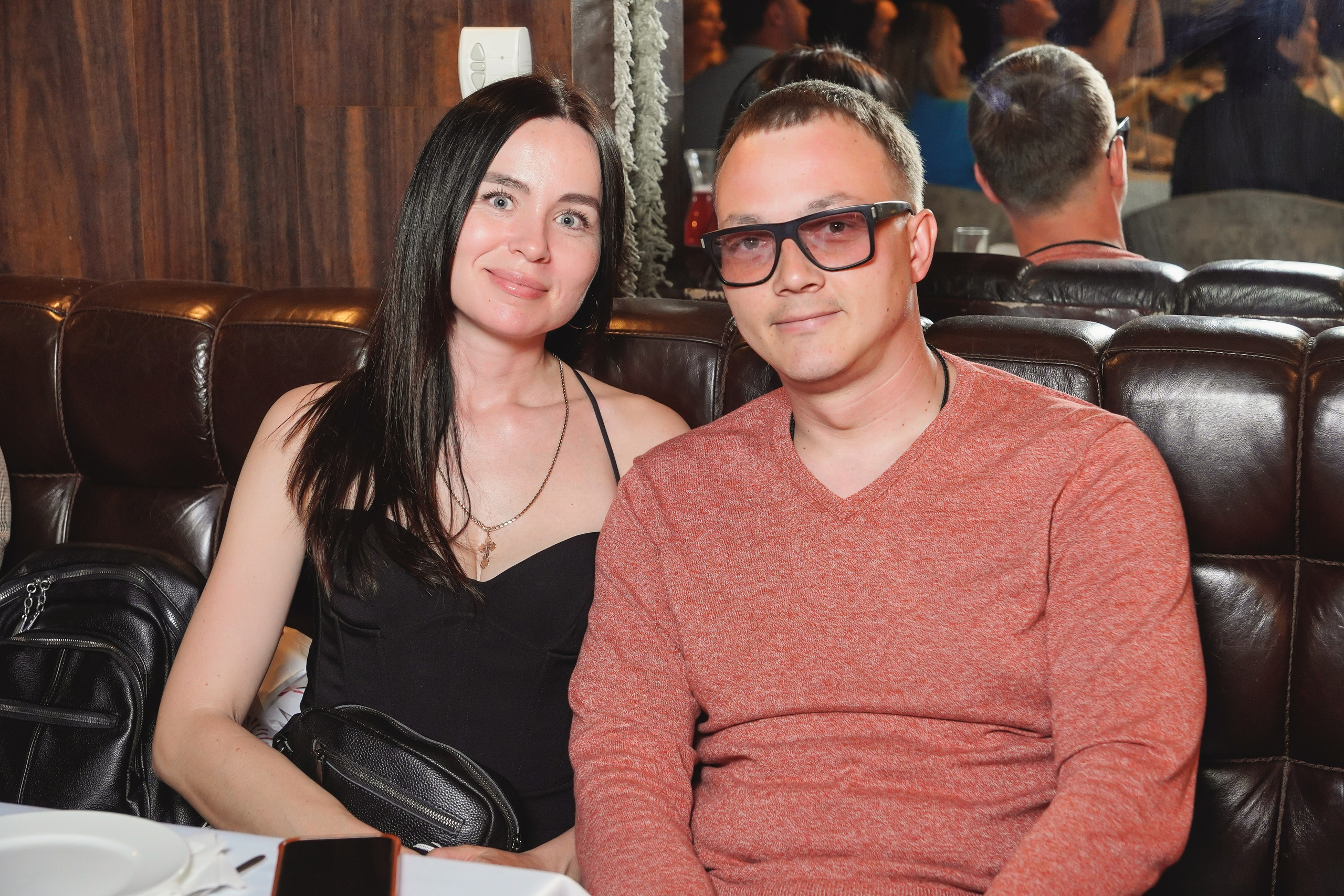 Выпускной. Занимаюсь профессиональной фотографией и живу рядом с Байкалом. Работаю в разных жанрах