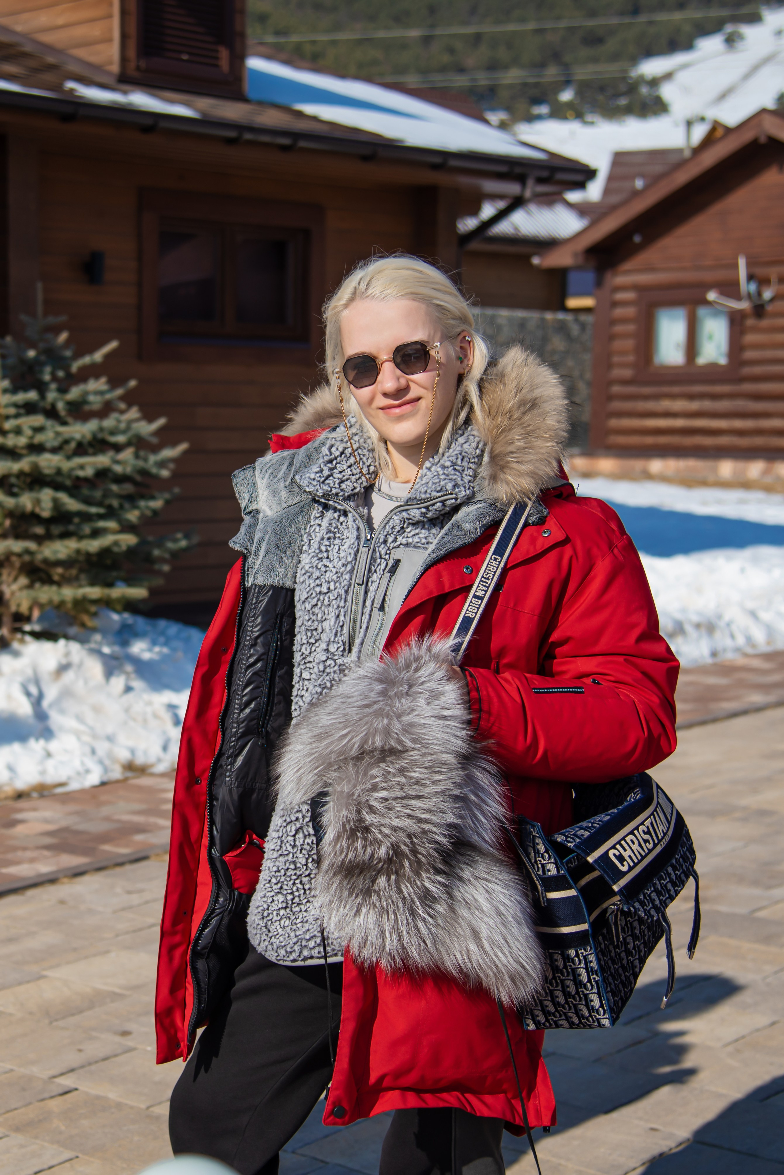 Большое Голоустное. Байкал. Занимаюсь профессиональной фотографией и живу рядом с Байкалом. Работаю в разных жанрах