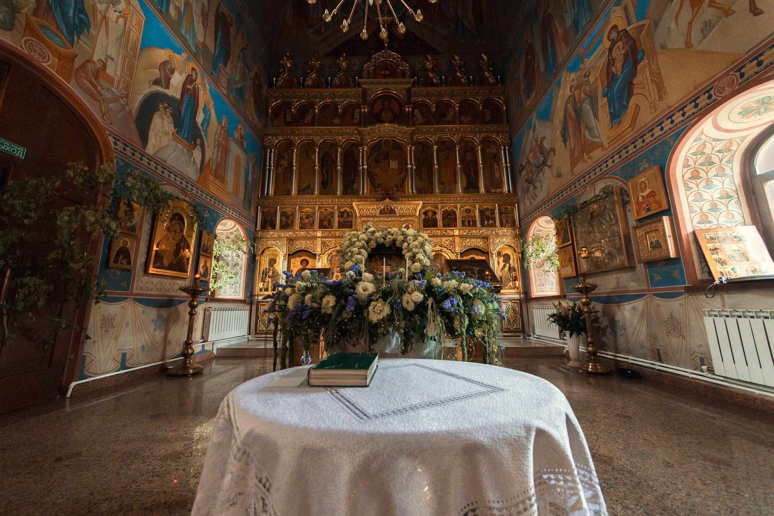 Крещение в Знаменской Церкви г. Переславль Залесский. Профессиональный фотограф в Москве и Мо Мария Шантарёва