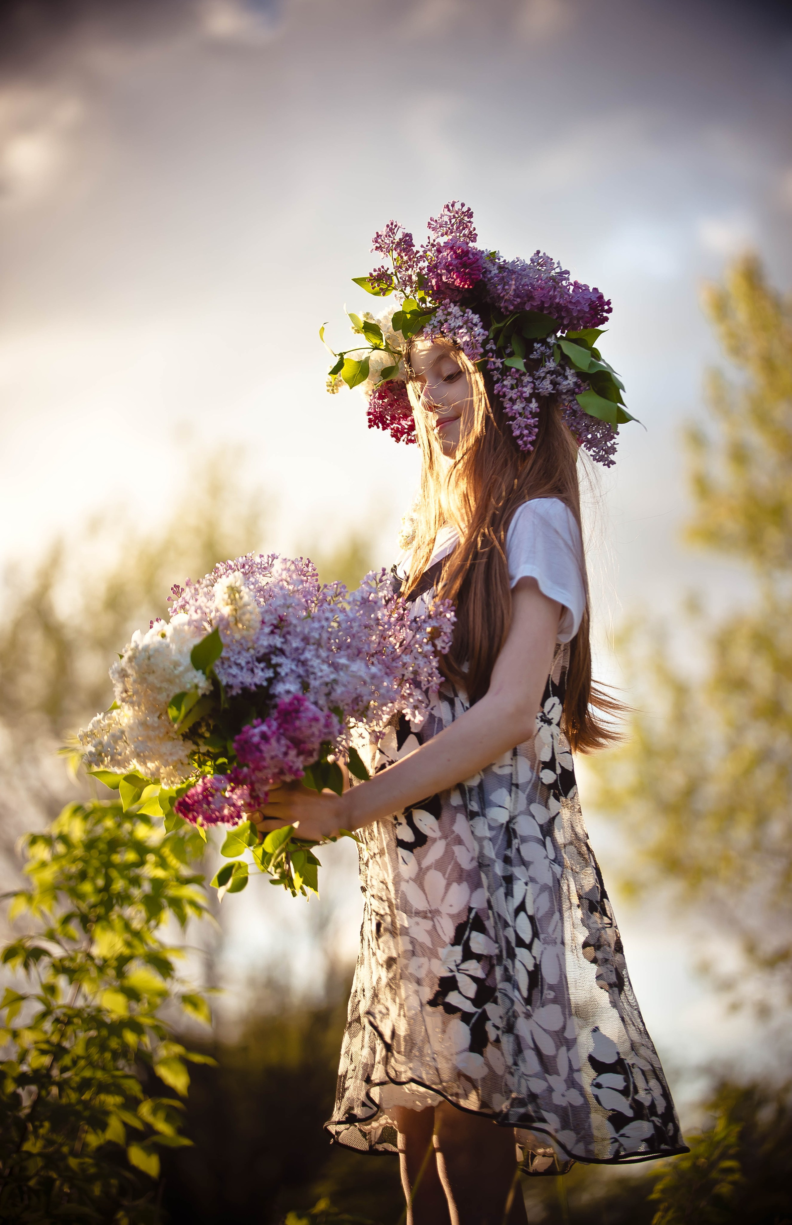 Анютка в сиреньке. Арт-фотограф Евгений Матвиенко