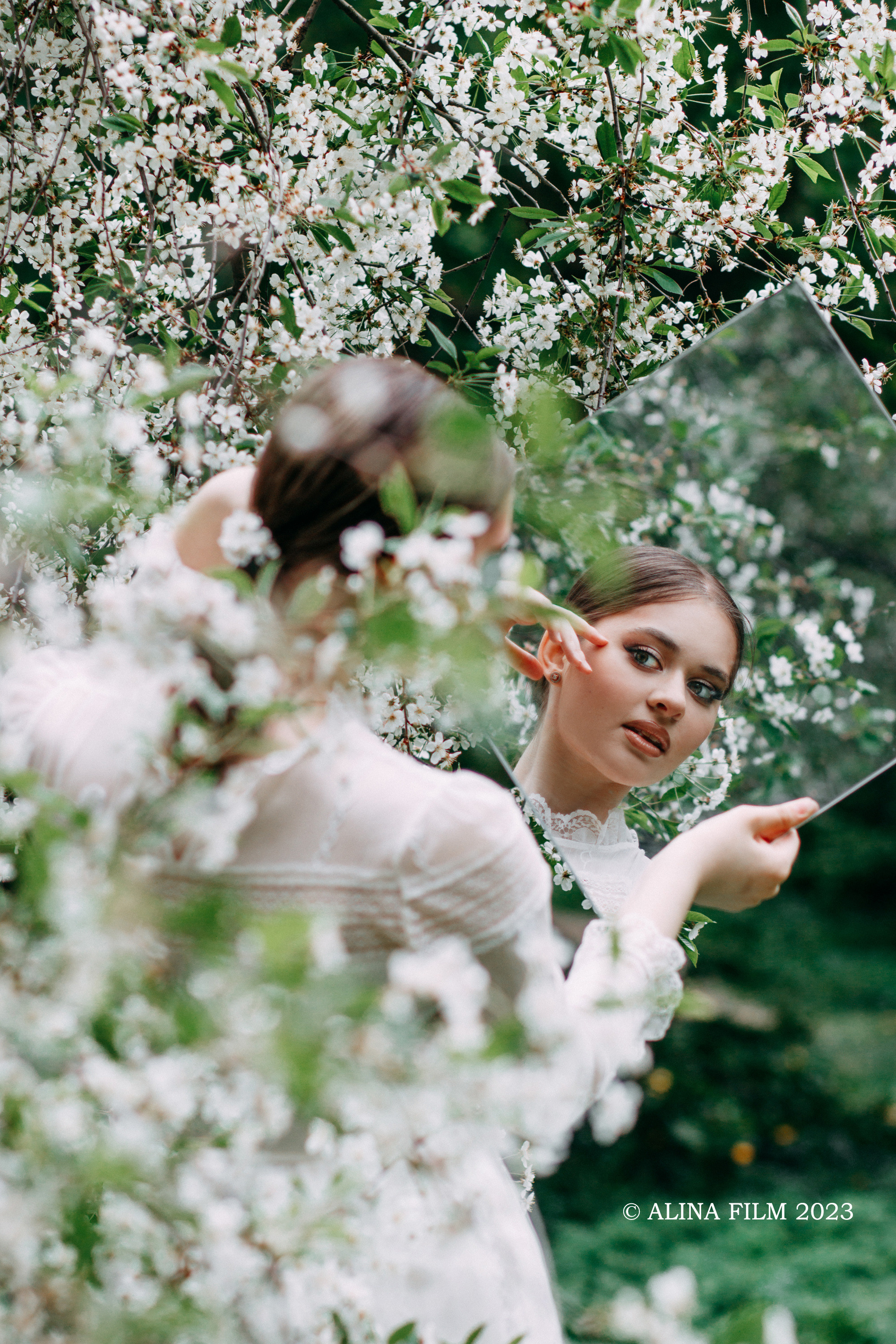 Фотосессия в цветении (вишня). Фотограф в Санкт-Петербурге Alina Film