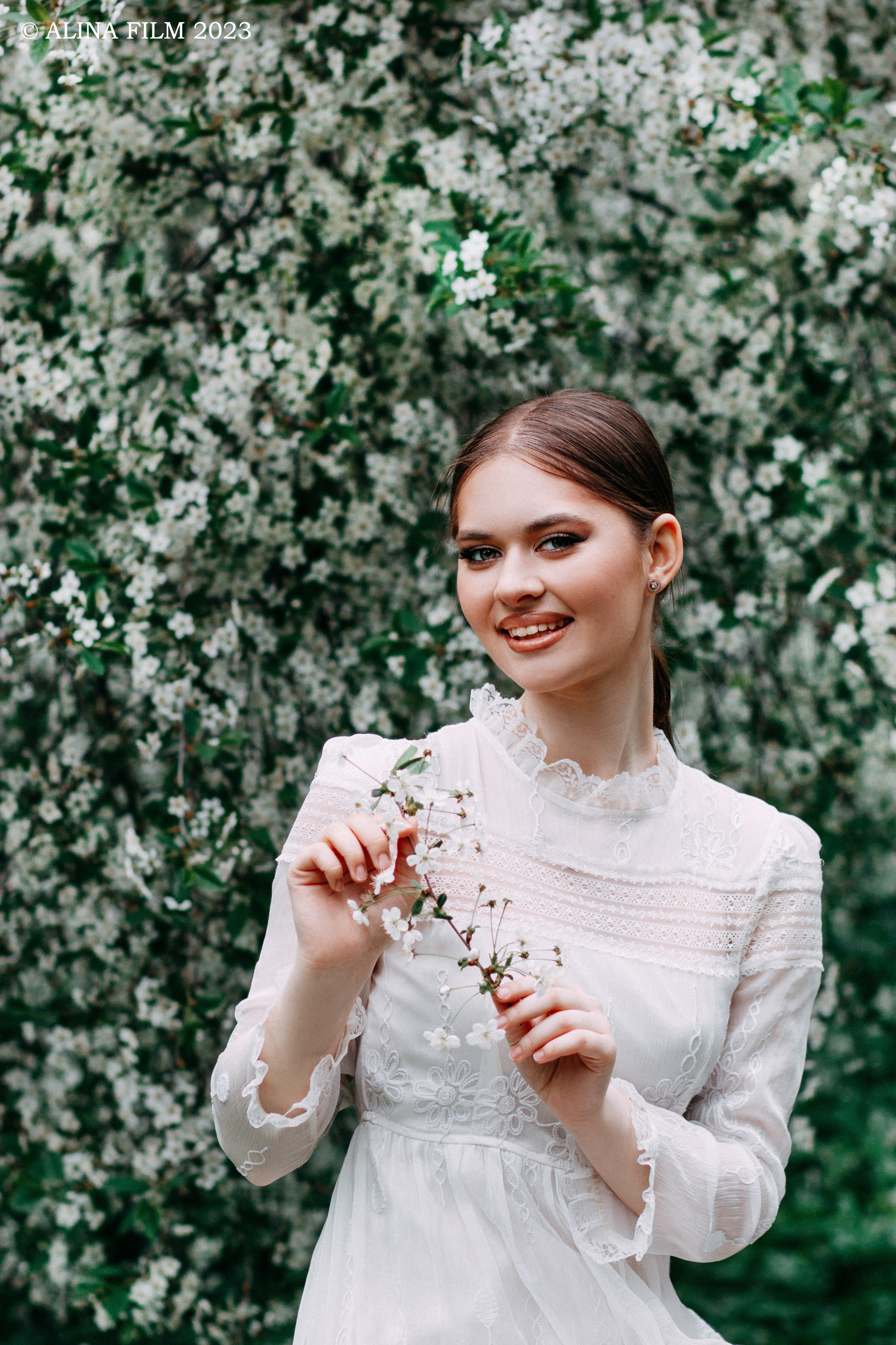 Фотосессия в цветении (вишня). Фотограф в Санкт-Петербурге Alina Film