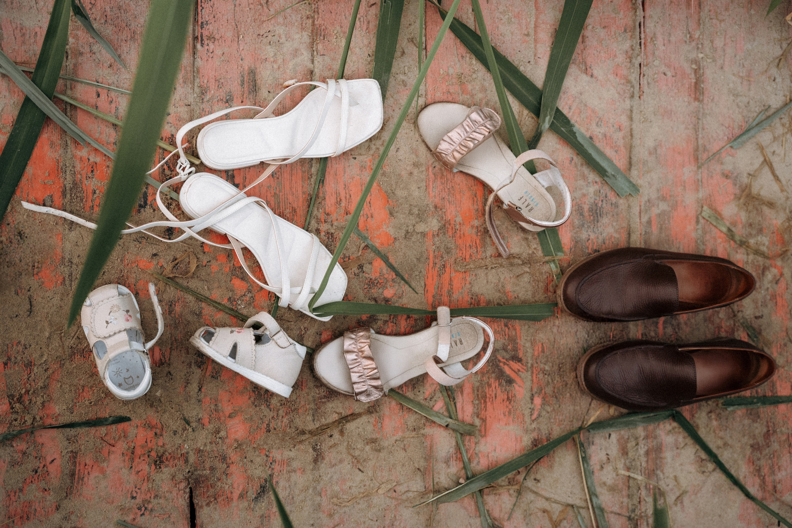 Семейная фотосессия на берегу реки для Миши, Тани, Сони и Таи. Свадебный фотограф в Тамбове Павел Четвертков