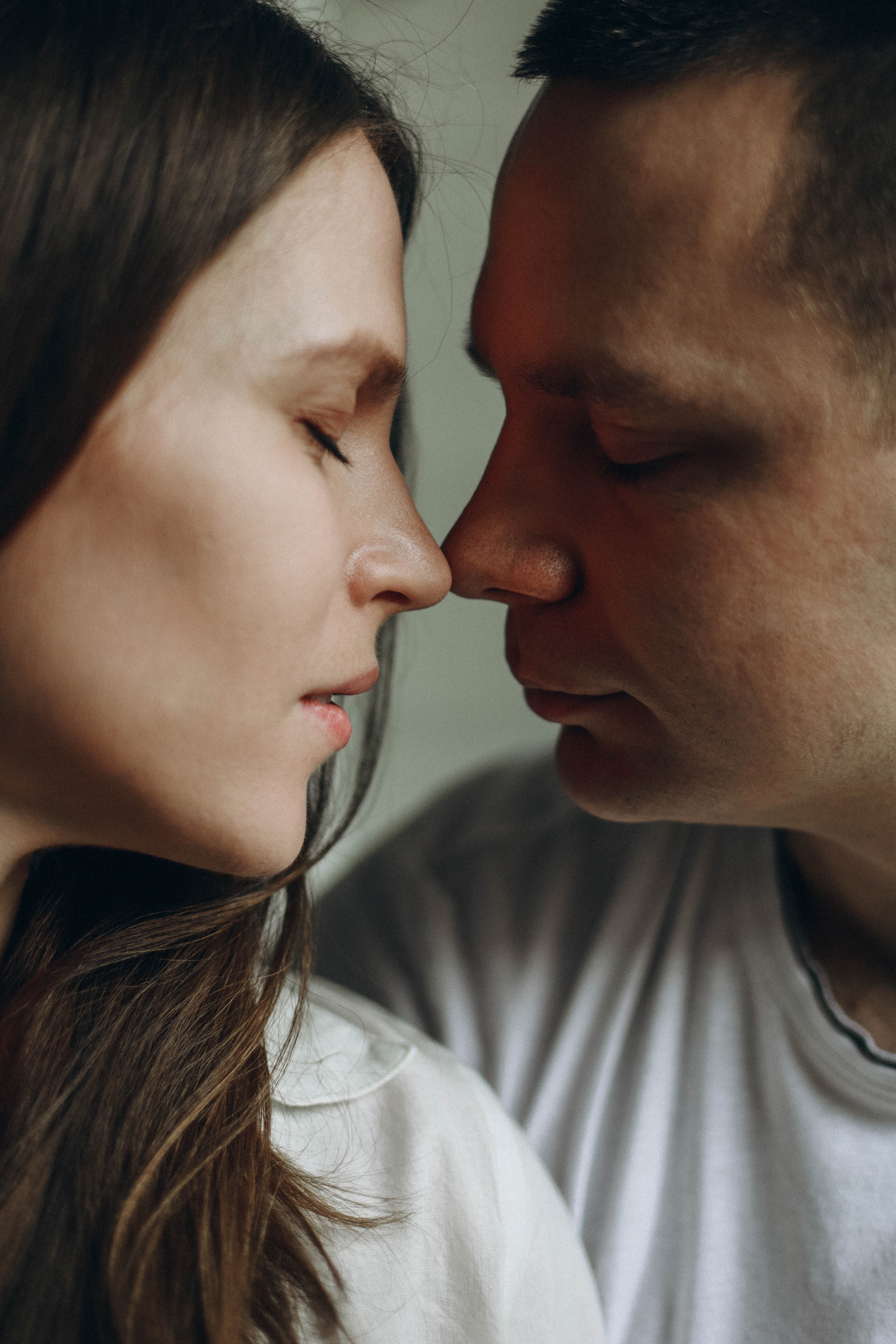Babybauch-Shooting zu Hause. Fotografin in Erlangen, Nürnberg und Umgebung