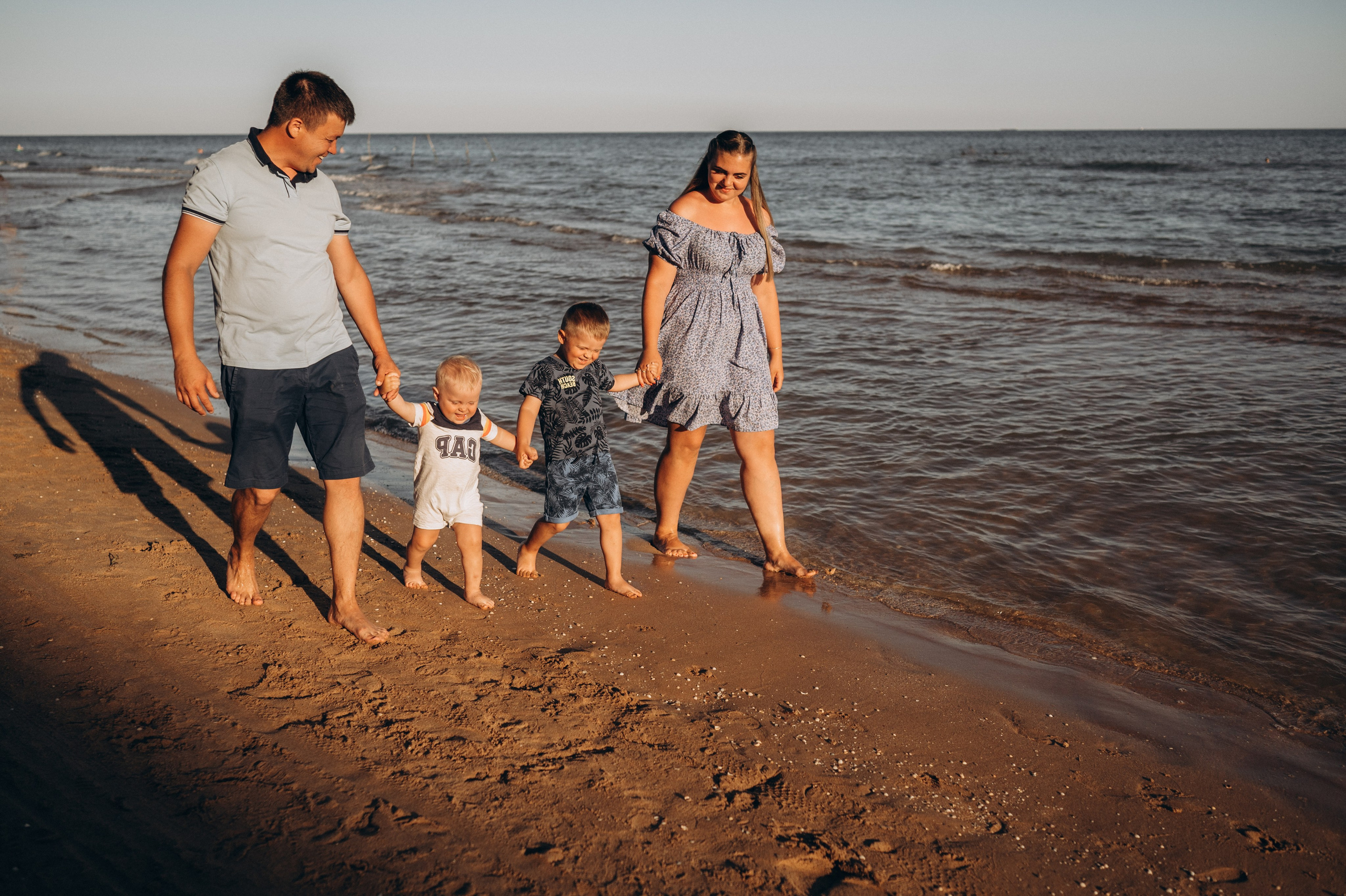 Рафаэль Юля Даня и Тимур; Алена и Алиса. Фотограф Горбенко Анна