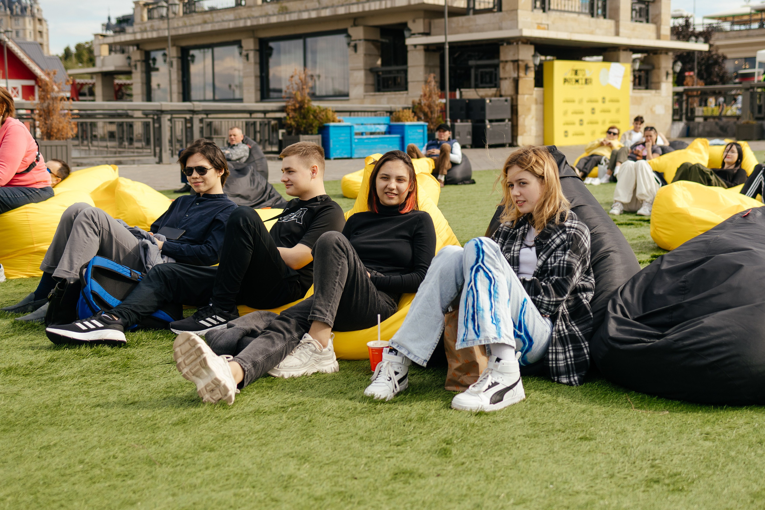 Лето PREMIER. Портретный и репортажный фотограф в Казани Максим Сипачев