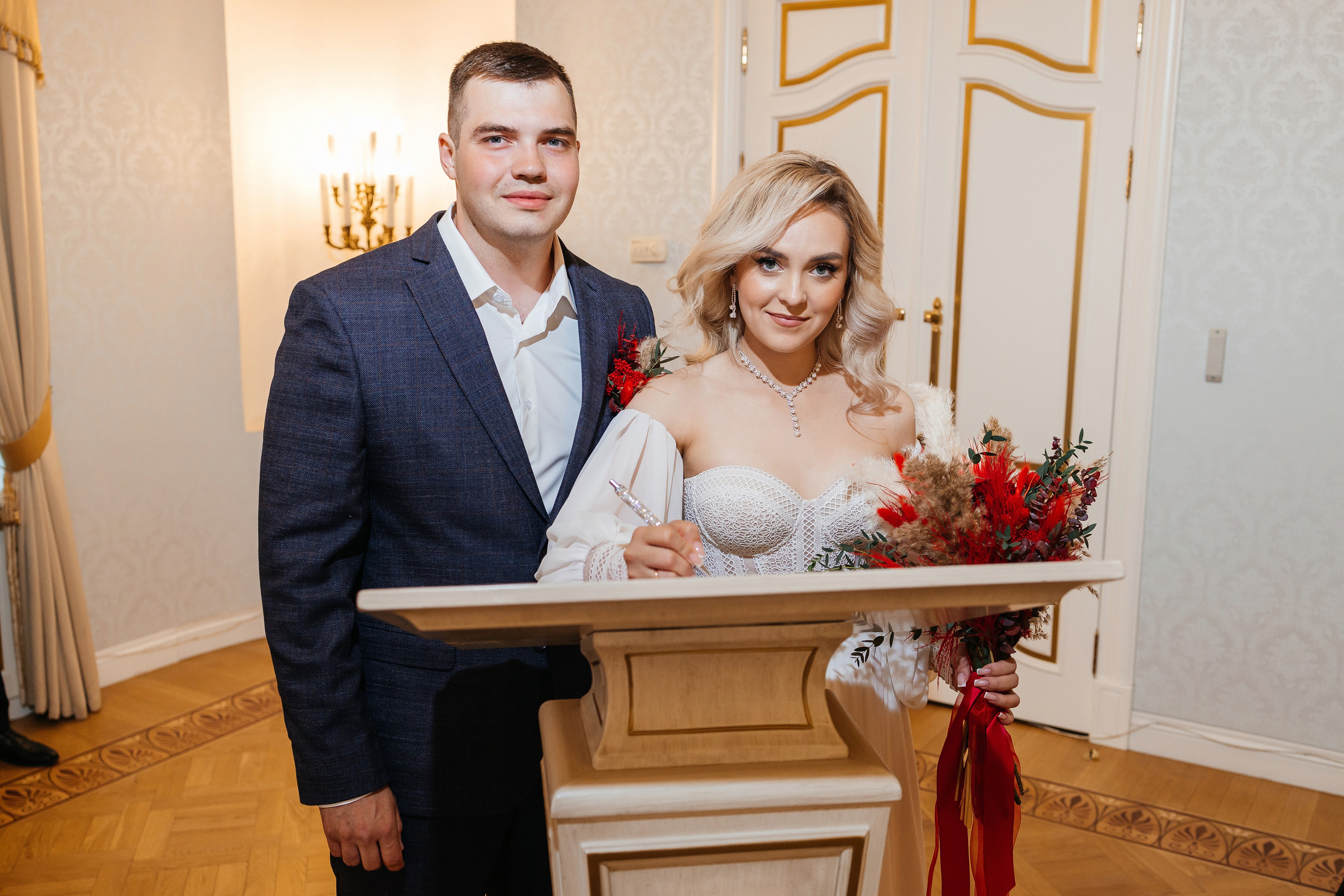 Грандиозное свадебное событие в уютном ресторане. Олег Сверчков | Свадебный фотограф Вологда