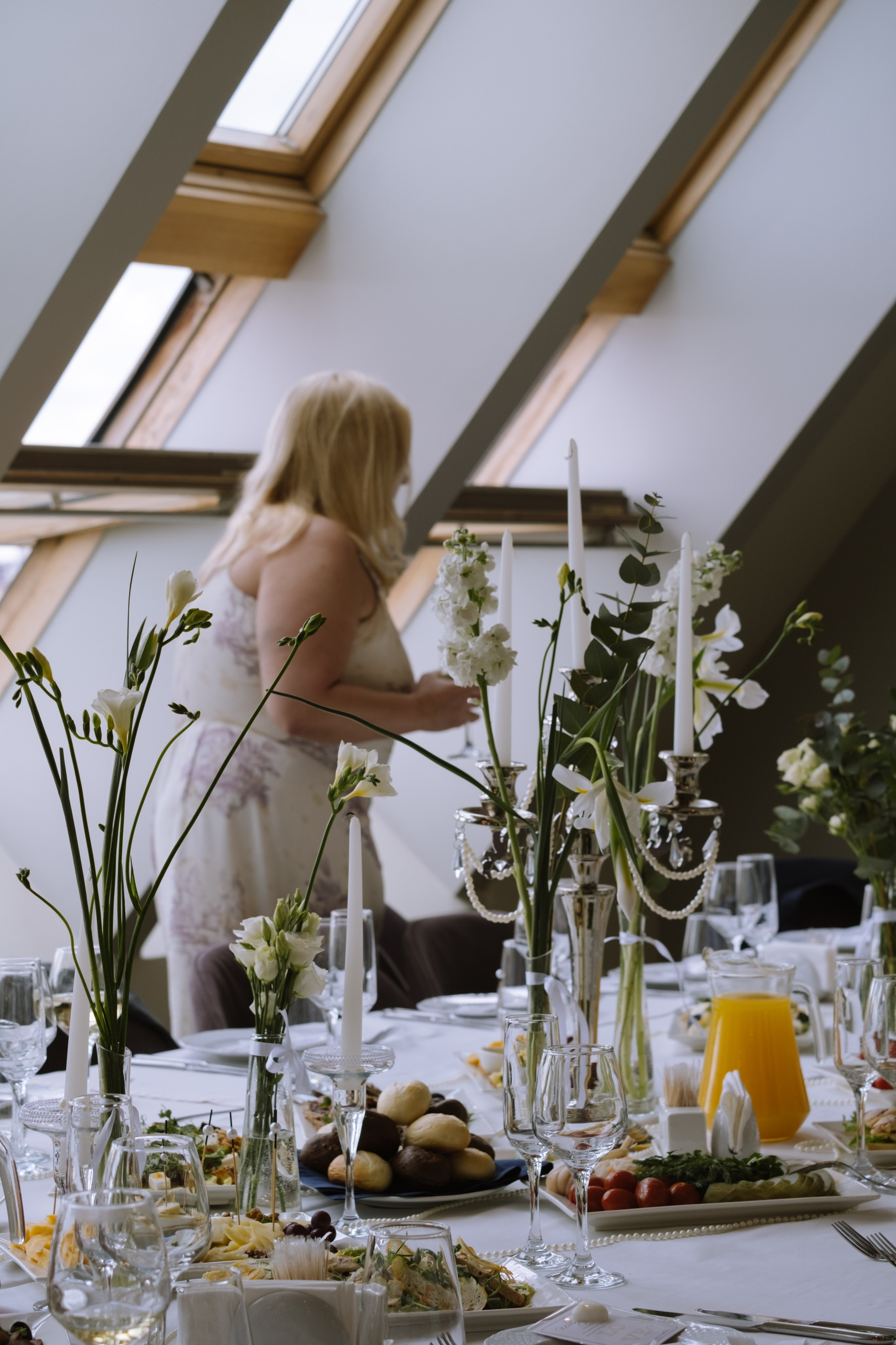 СВАДЕБНЫЙ БАНКЕТ НА ВЛАДИМИРСКОЙ В САНКТ-ПЕТЕРБУРГЕ (КАМЕРНАЯ СВАДЬБА). Профессиональный фотограф, Санкт-Петербург — Виктория Богомолова