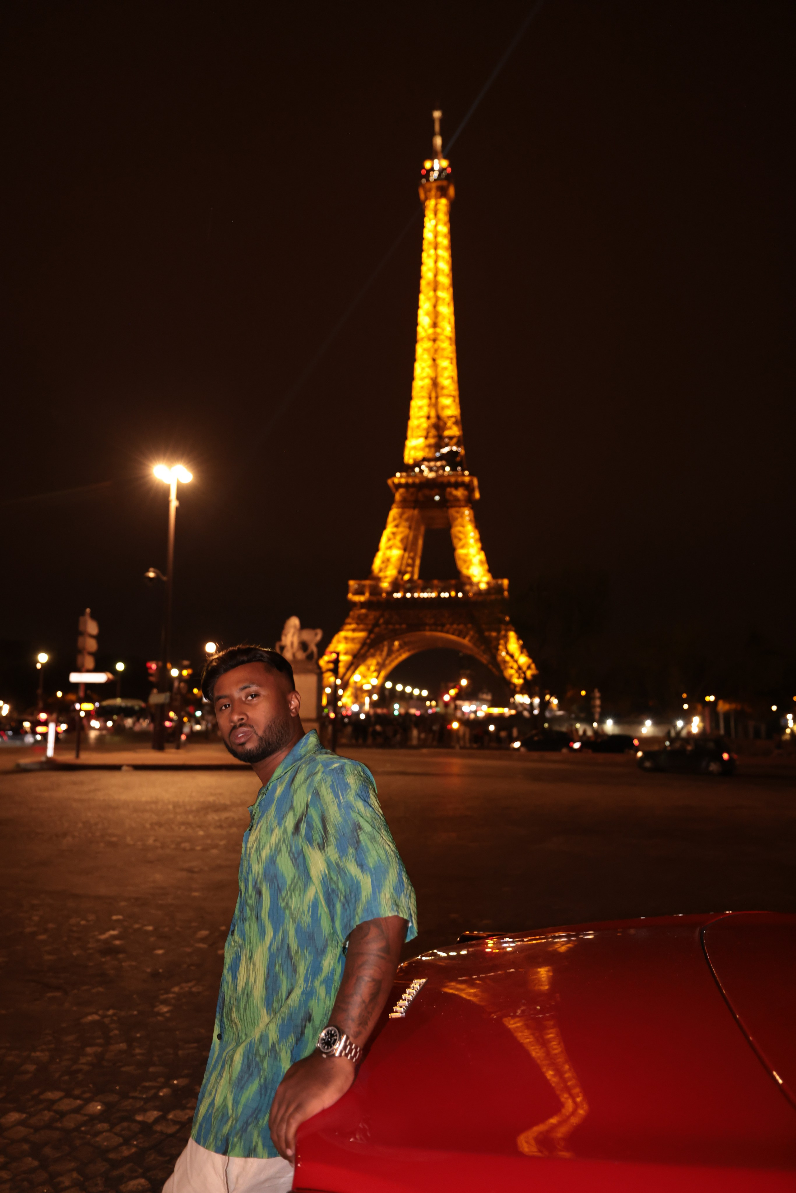 Choose cars for photo. Director — Photo & Video Paris