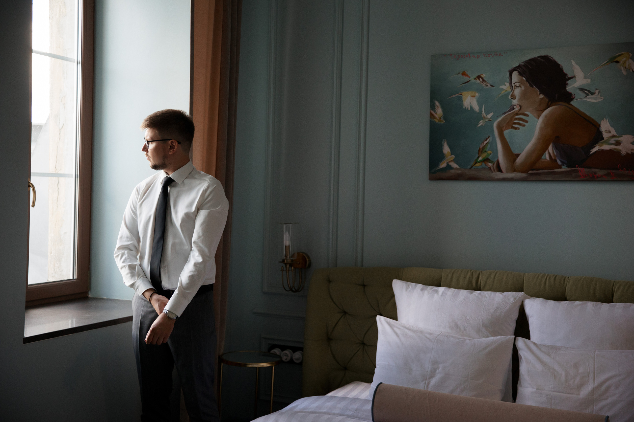 сборы жениха в отеле