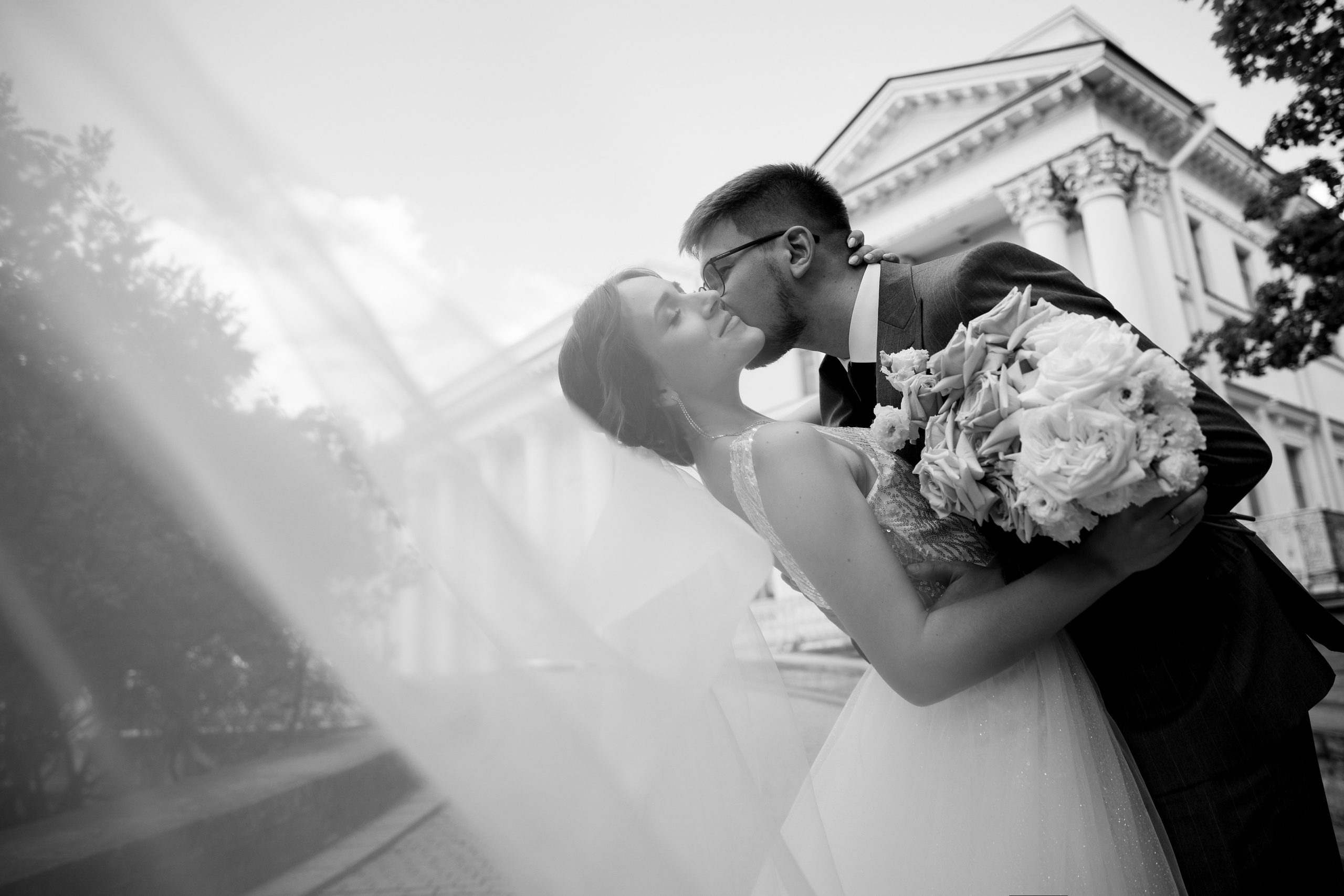 Свадебная фотосессия в апартаментах в центре спб. Свадебный фотограф в Санкт-Петербурге Никита Кузякин