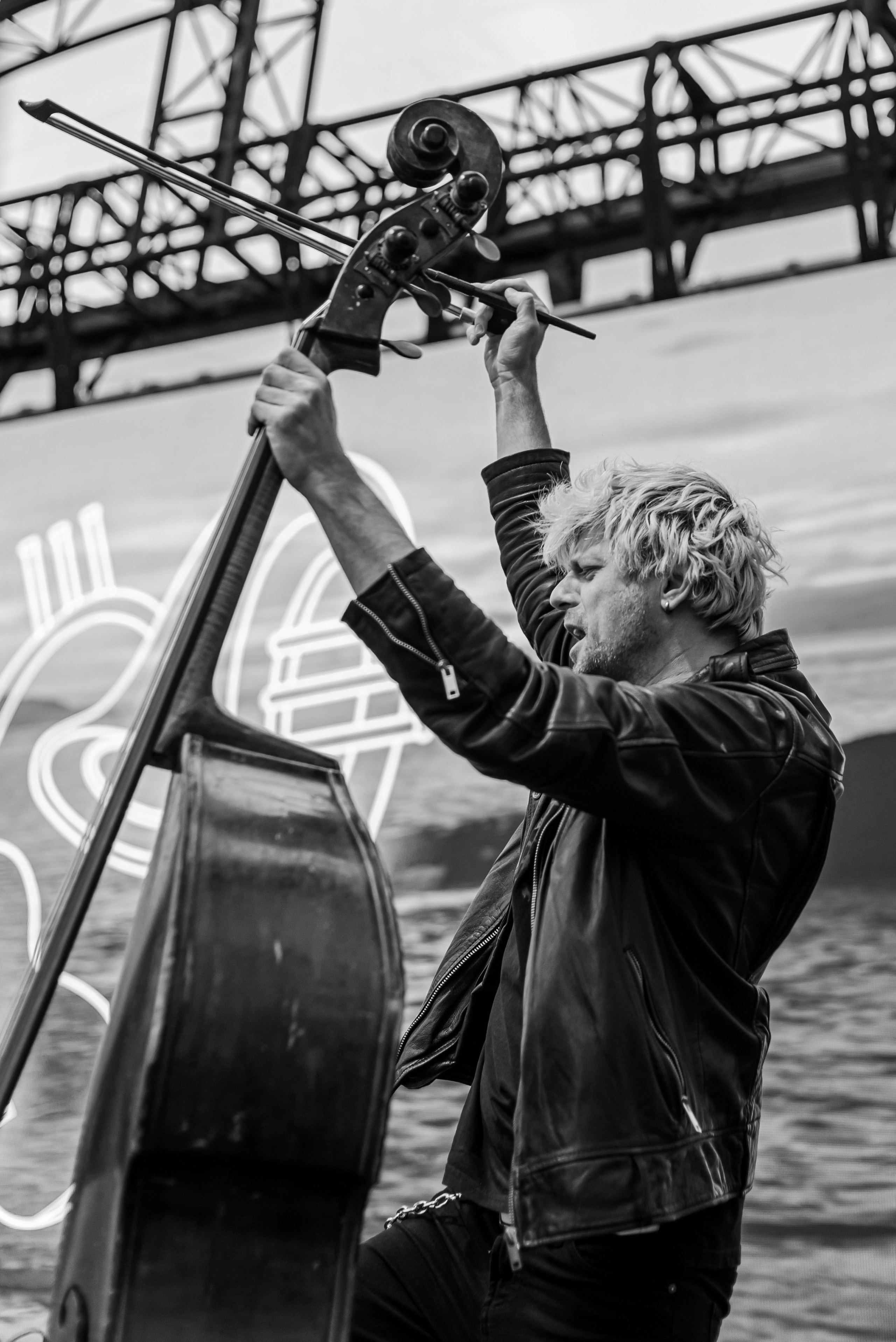 Репортаж, симфонический оркестр