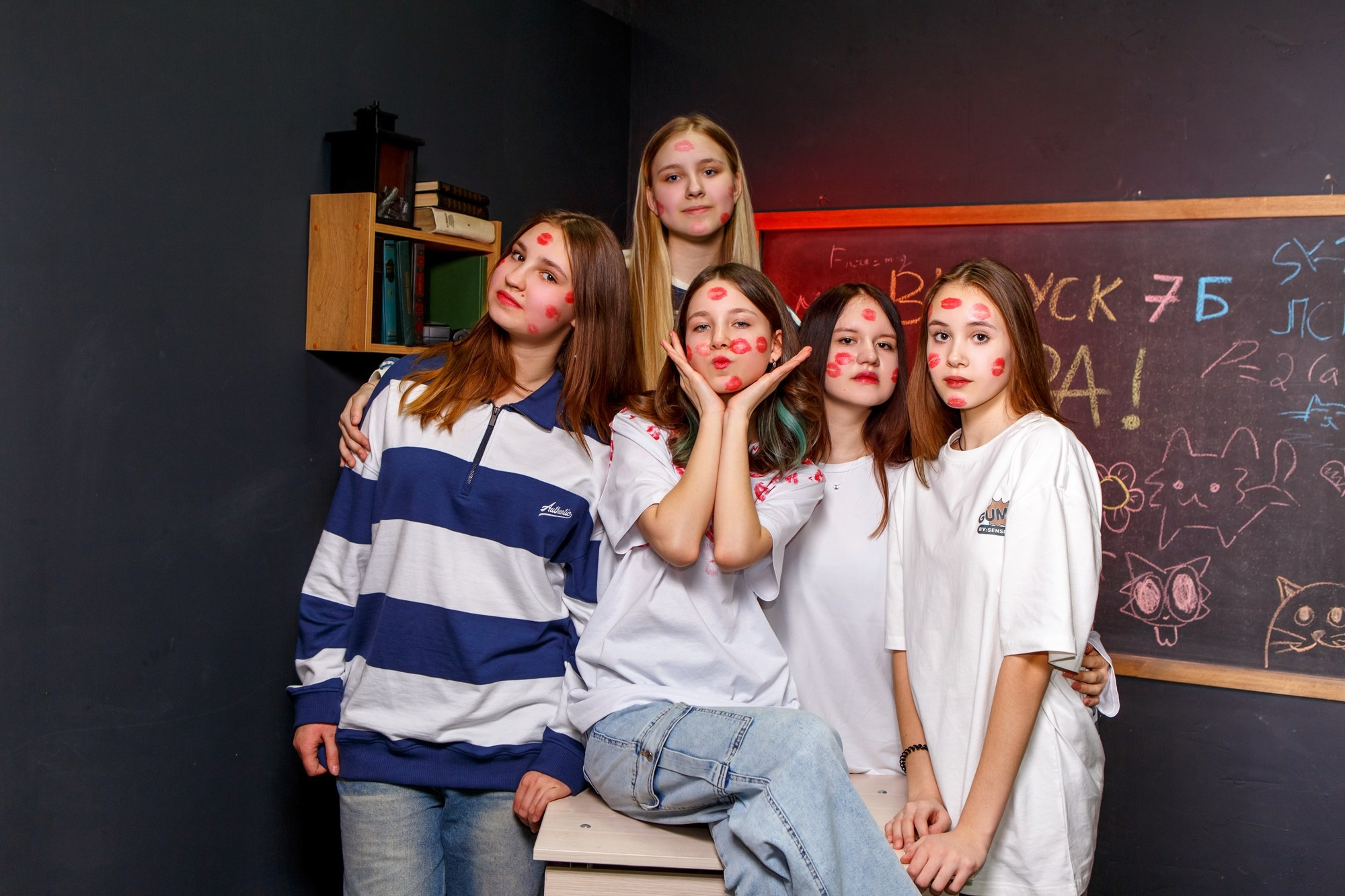 Студийная фотосессия: 7 лицей 7 класс. СИГМА | Студия выпускных альбомов Красноярск