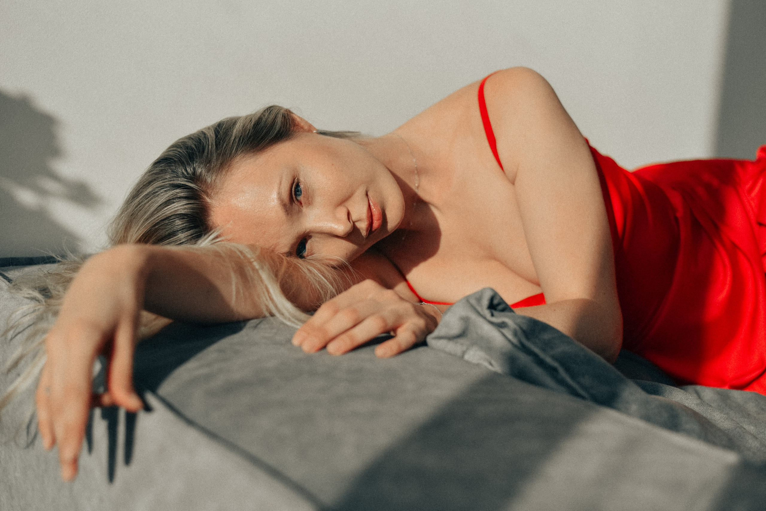 Женская фотосессия в студии. Фотограф в Москве и Королёве Сутягина Мария