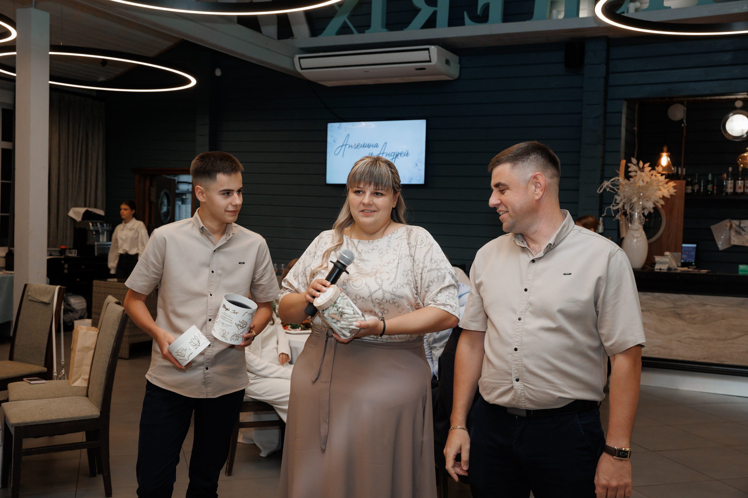 Регистрация в отеле Fish Point, ЗАГС Бутово, прогулка в Остафьево. Свадебный и репортажный фотограф (Москва, Королев и другие)