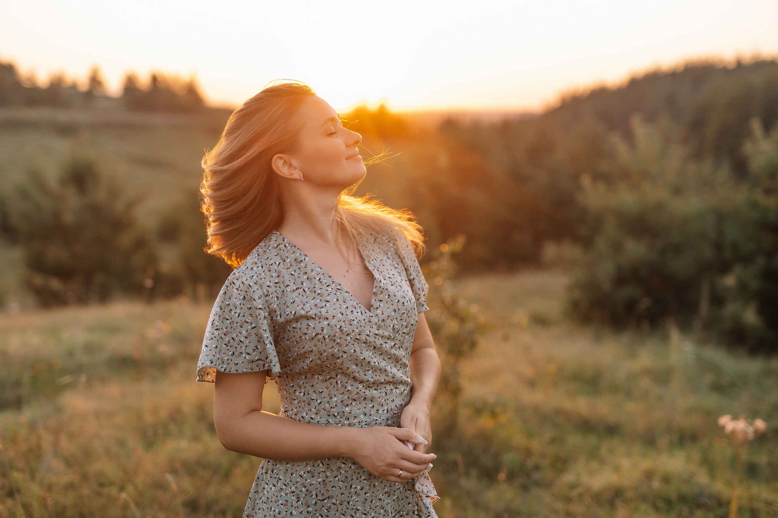 Фотосессия на закате на фоне природы для Инны и Максима. Свадебный фотограф в Тамбове Павел Четвертков