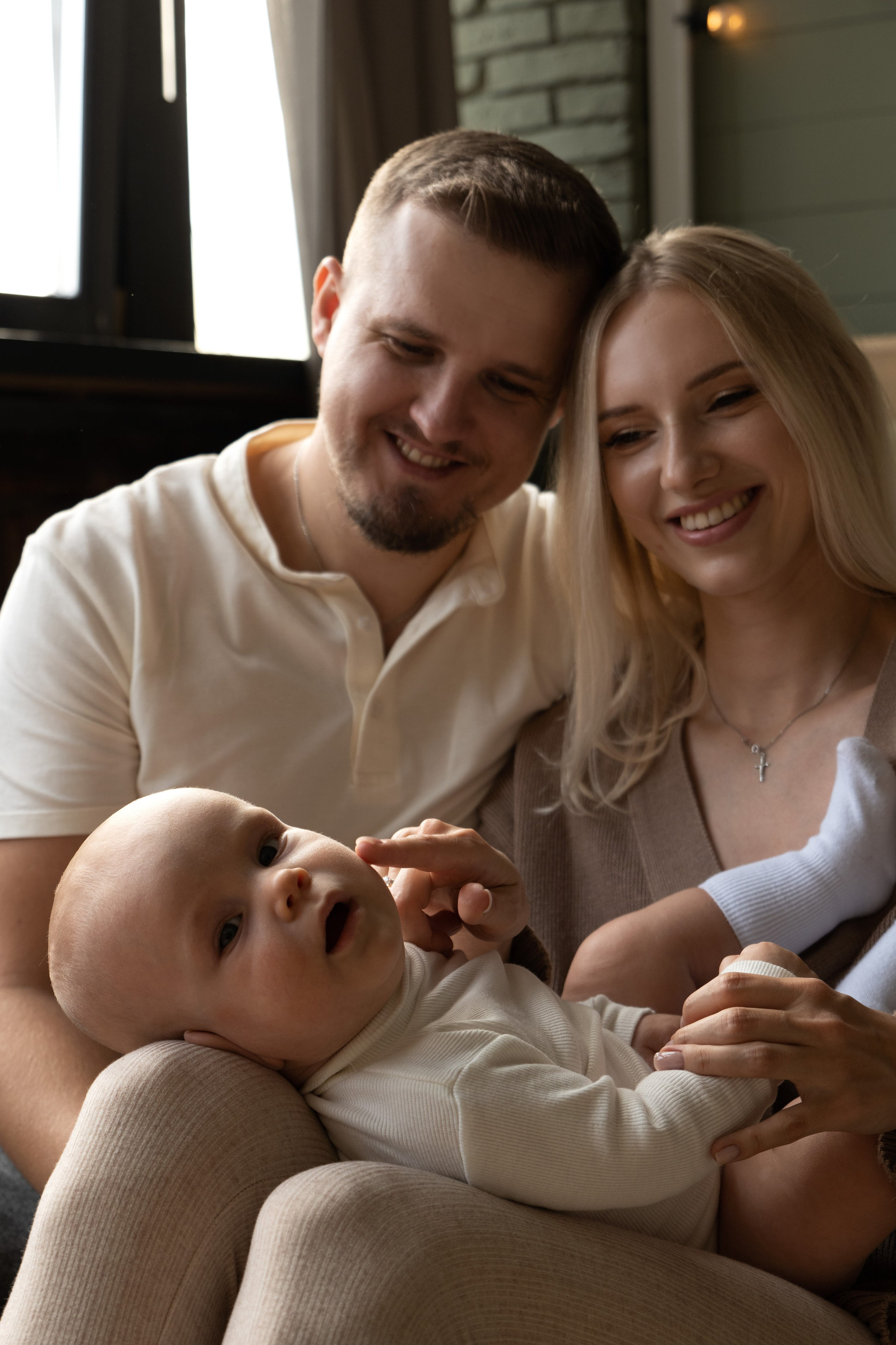 Студийная семейная фотосессия. Фотограф видеограф Ольга Василевская