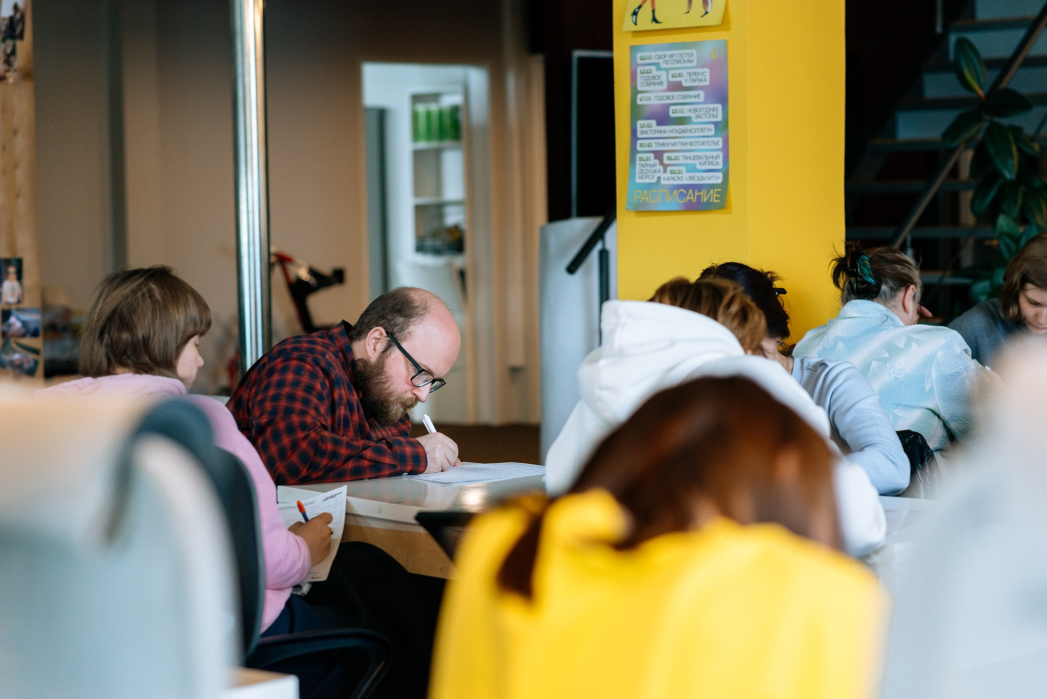 Тотальный диктант в Ночлежке. Апрель 26. Репортажный фотограф в Санкт-Петербурге Анастасия Клёпова