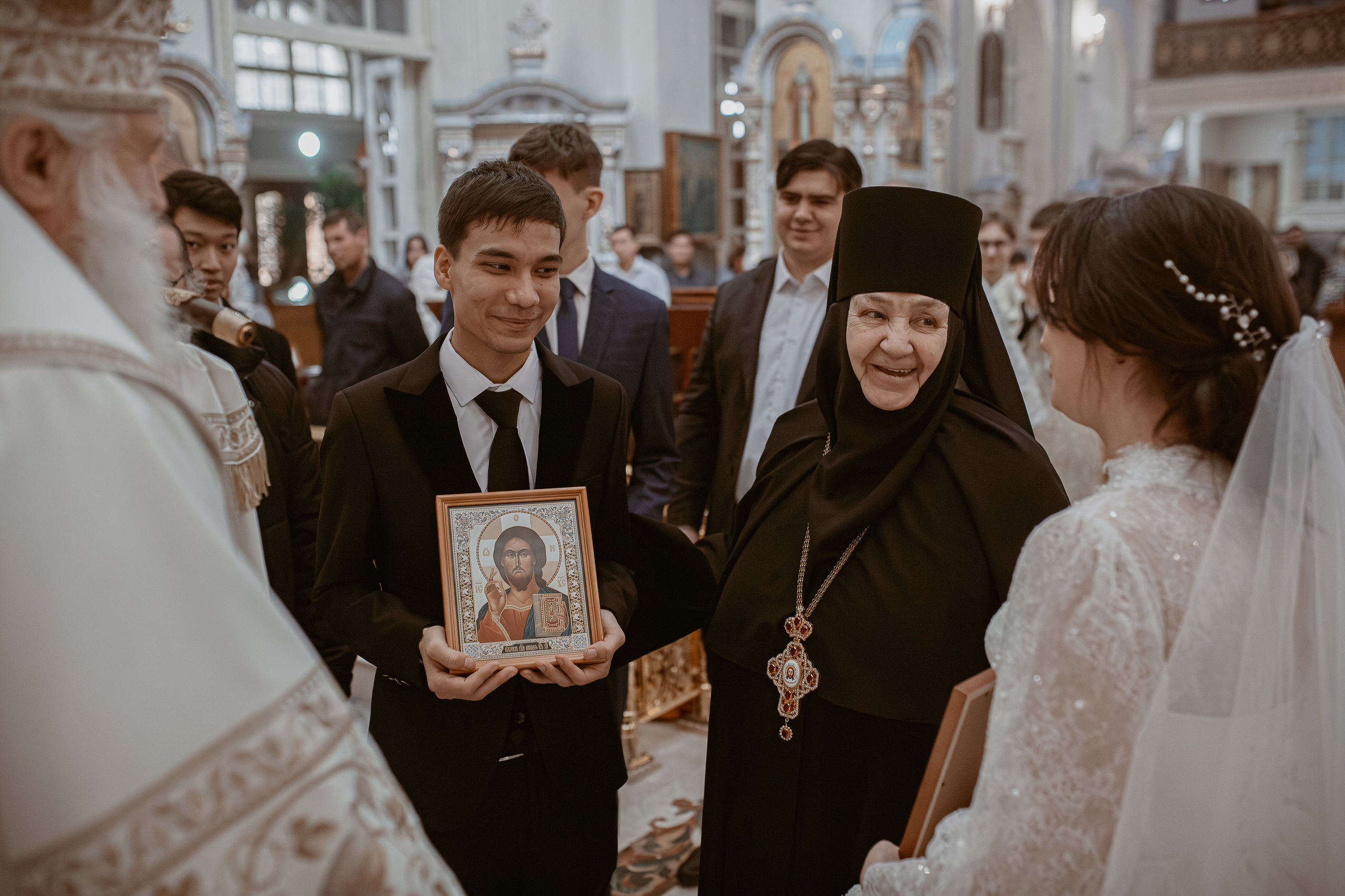 Митрополит Викентий совершил таинство Венчания. Фотограф на Крещение и Венчание в Ташкенте