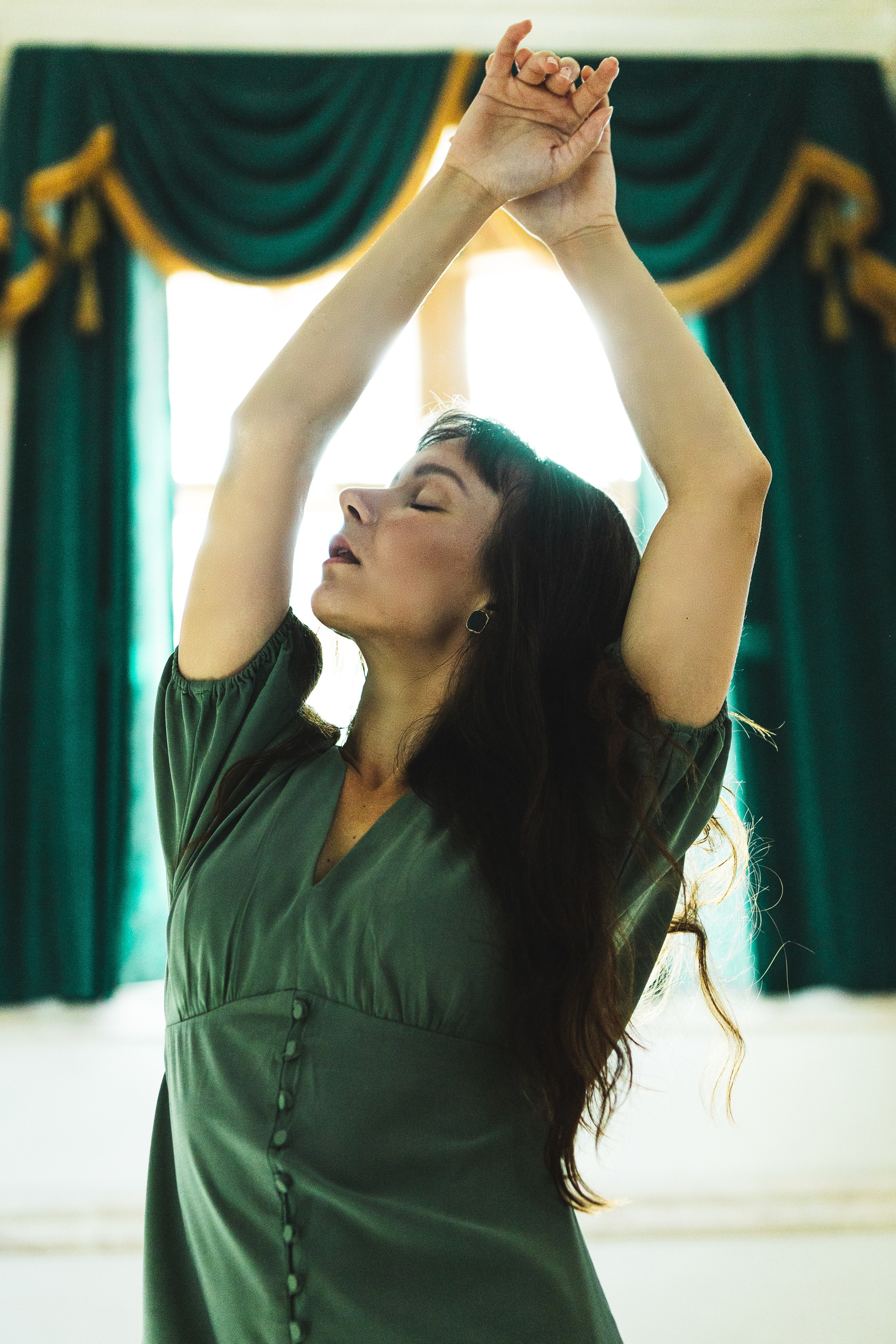 Юлия. Музей ''Дворец Алфераки'' и вокруг. Фотограф, Таганрог, Руслан Степущенко