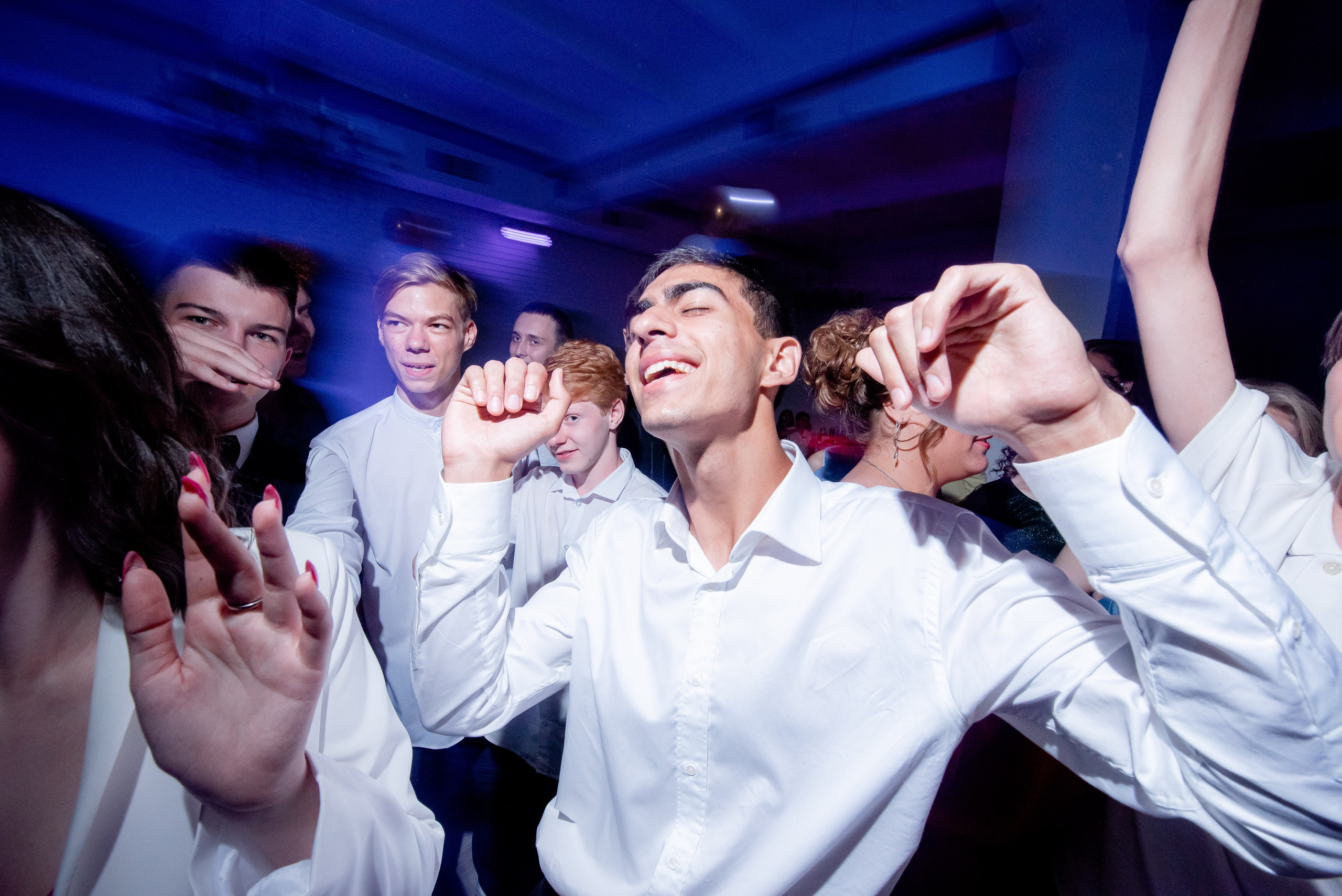 30 Школа. Вручение и Банкет. ДК Юбилейный и Банхоф. Фотограф в Волгограде и Волжском Александр Горбань