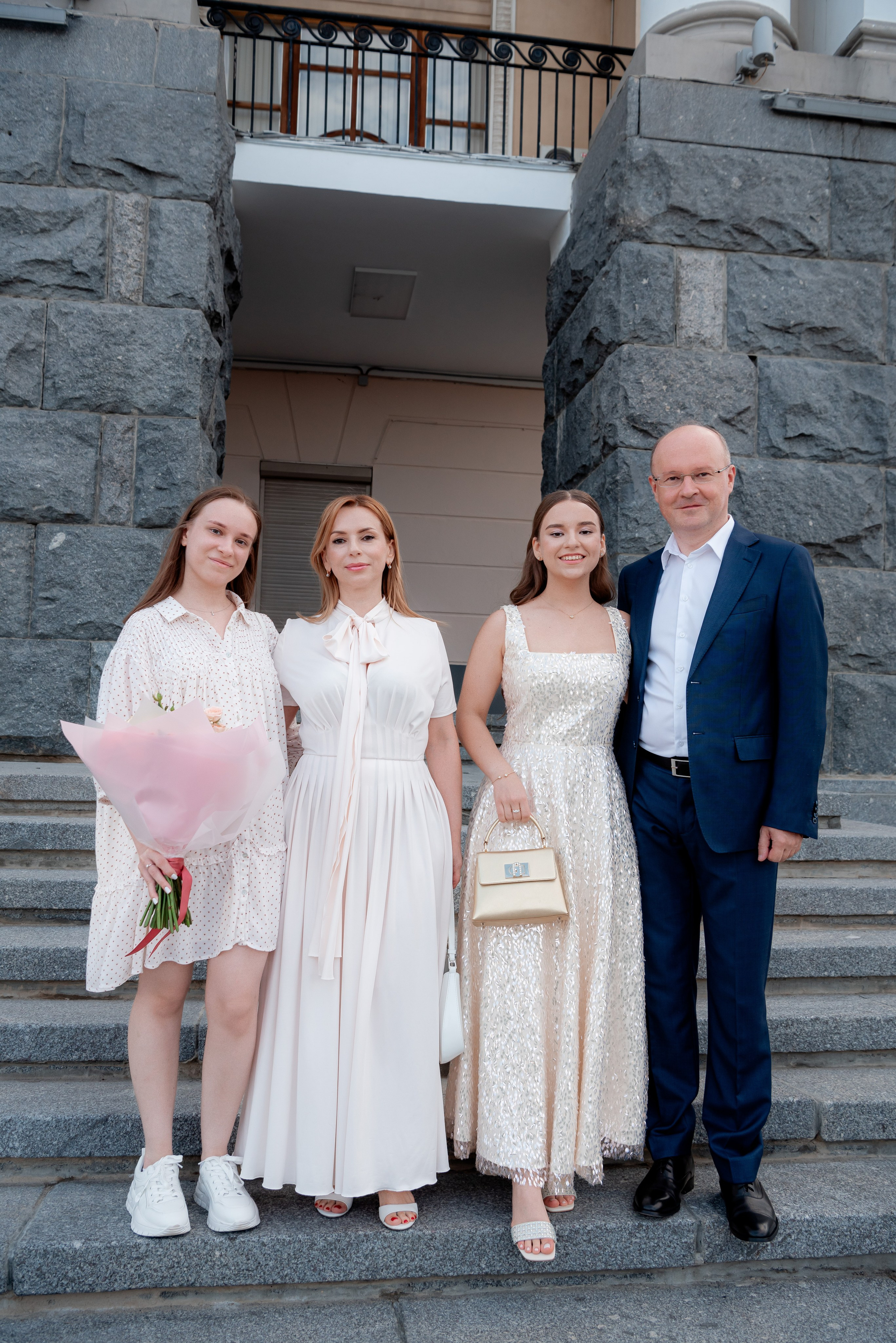 5 Лицей. Вручение и Банкет. Музкомедия и Сити Холл. Фотограф в Волгограде и Волжском Александр Горбань