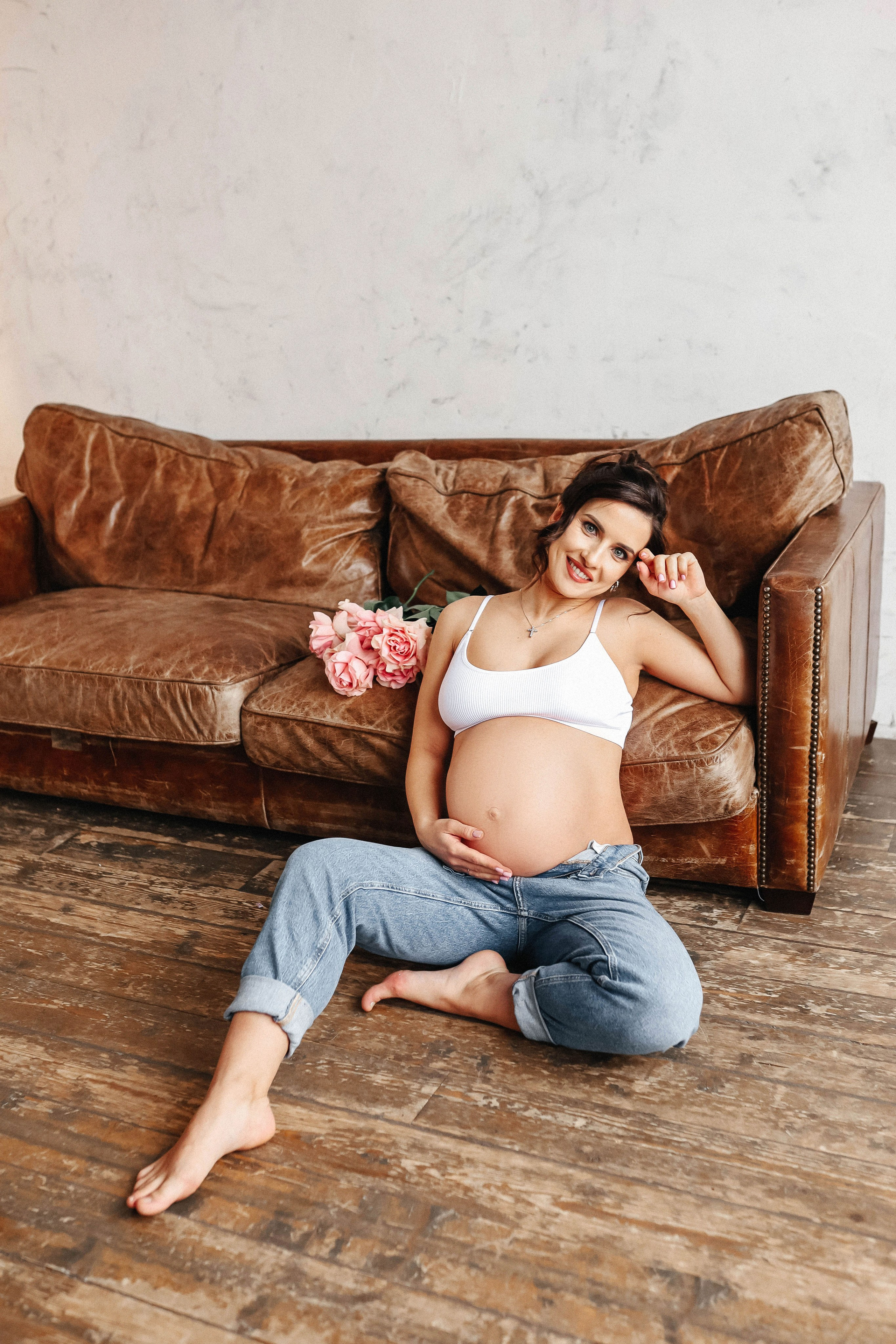 Фотосессия беременности в Москве в студии. Свадебный и семейный фотограф в Москве