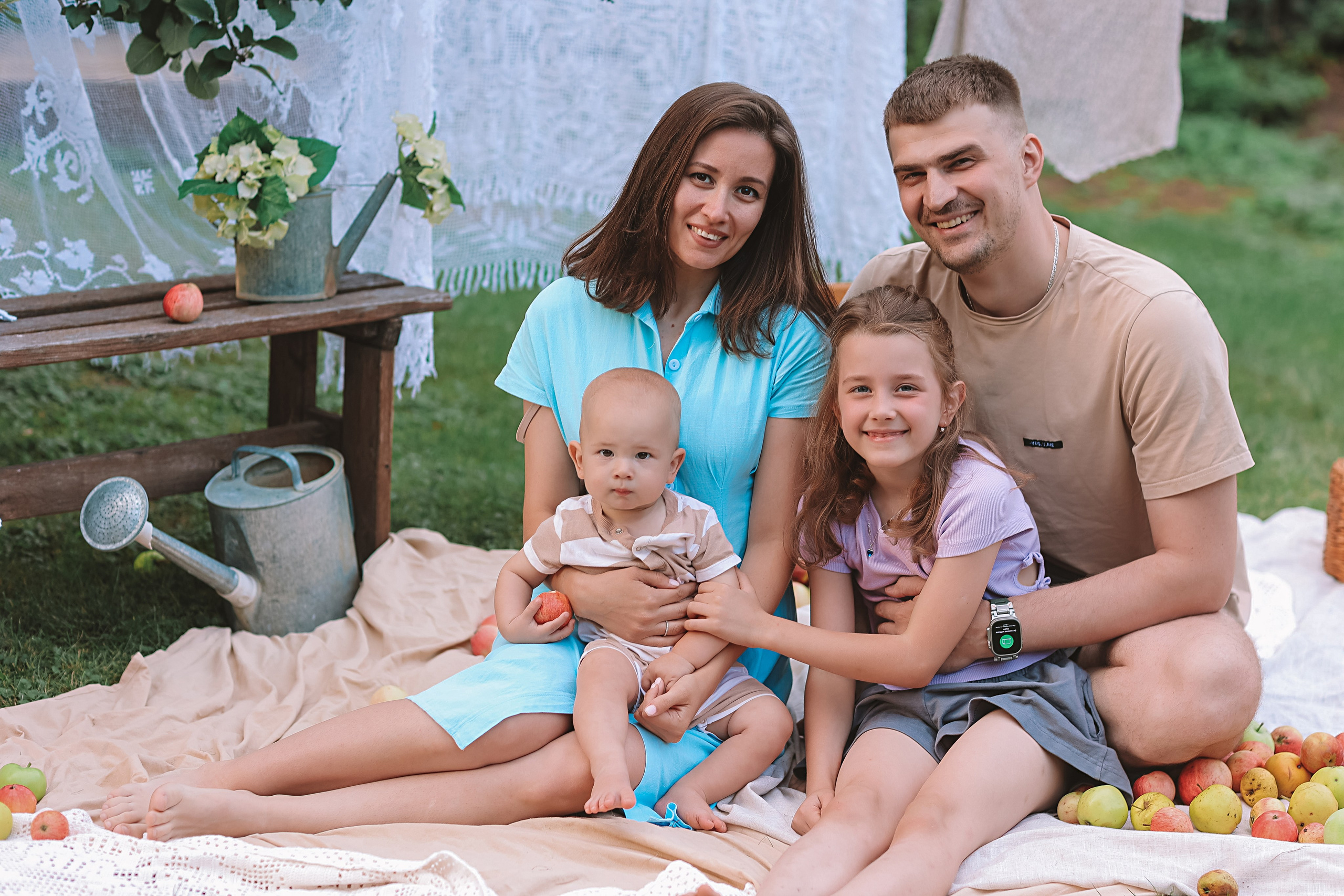 Яблоки. Семейный фотограф Тюмень, фотограф на роды Салмина Мария