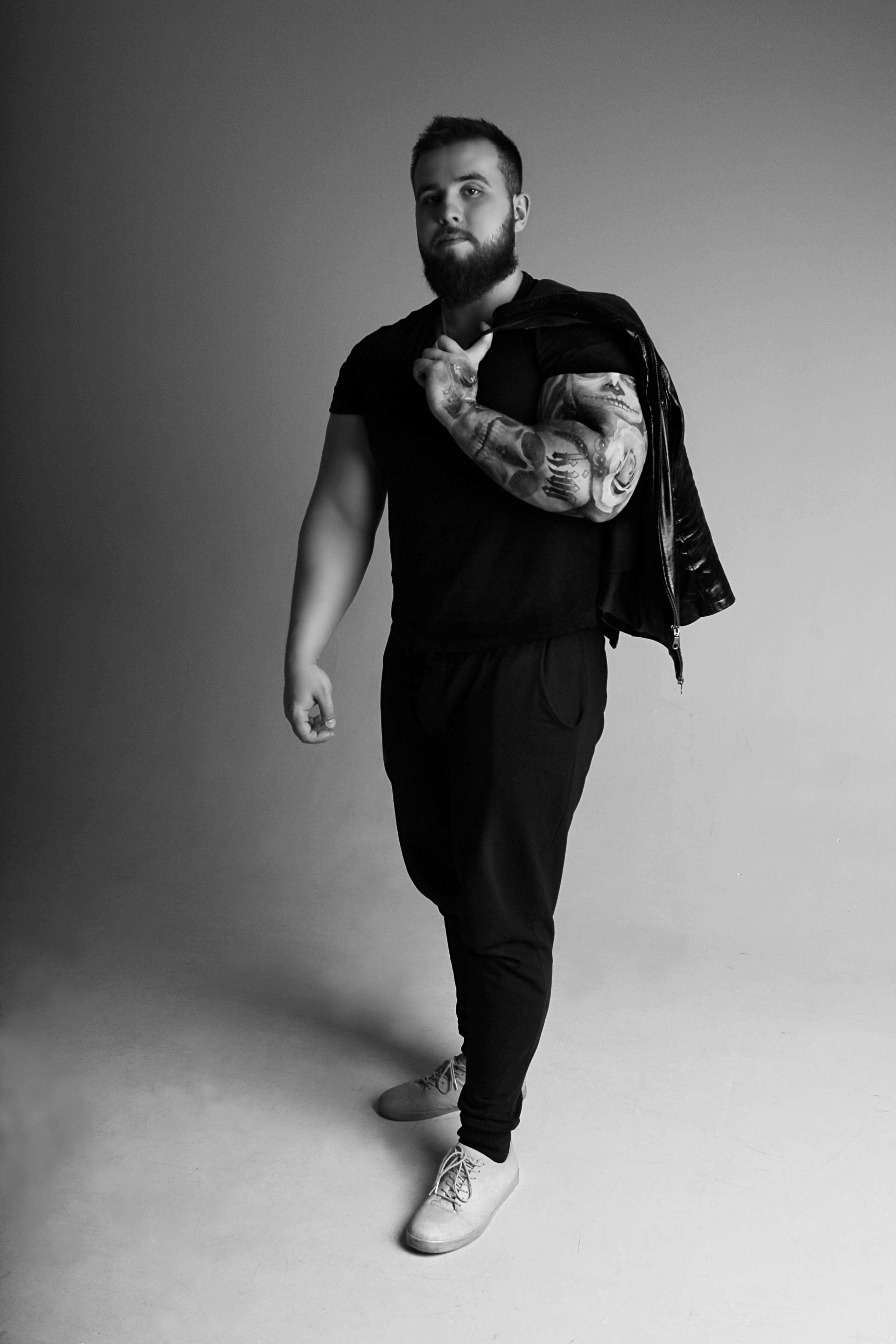 Мужская фотосессия в студии. Булат. Свадебный и репортажный фотограф в Уфе| Осетрова Ольга