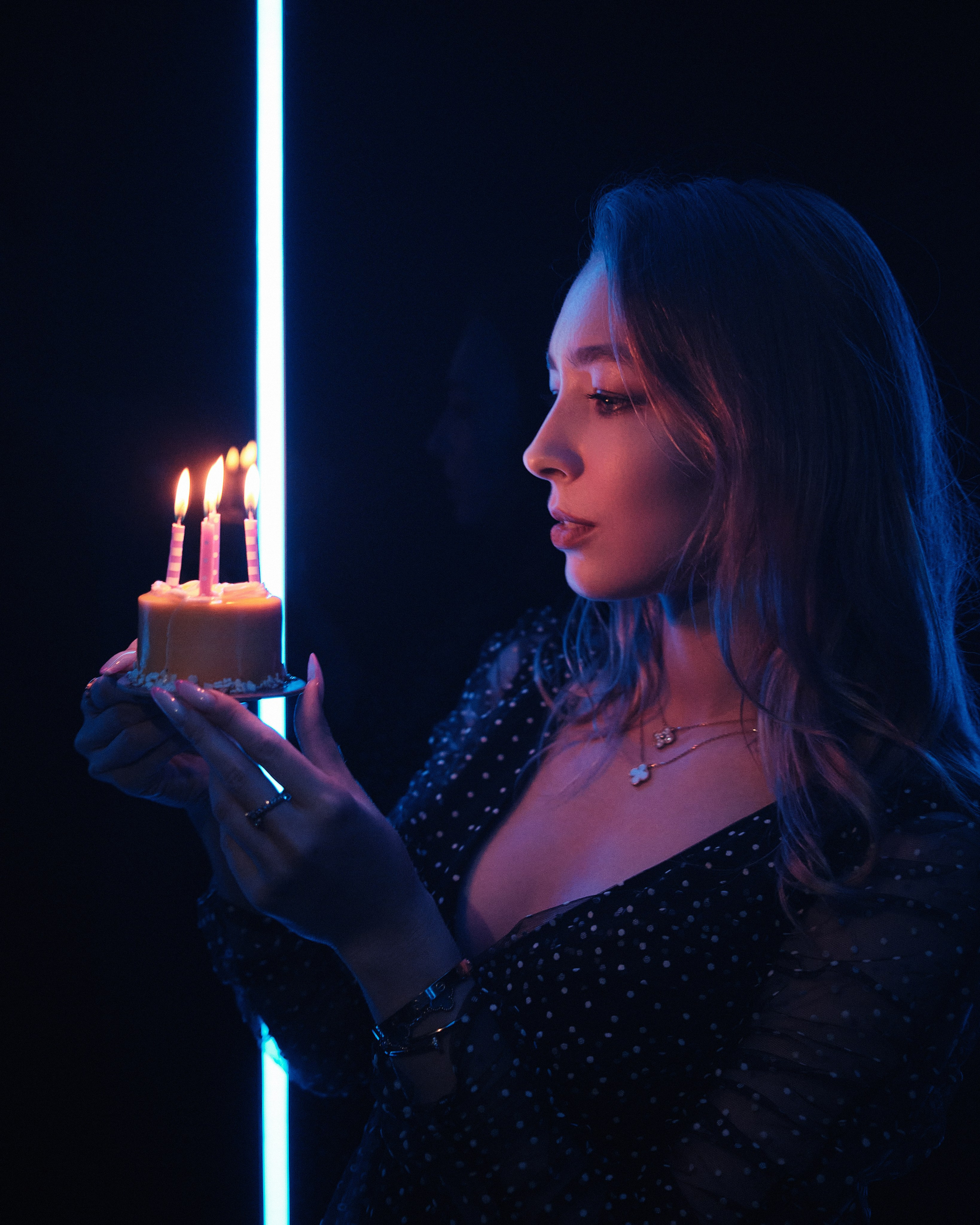 KOMUKOTA. NOIZOMAX Художественный фотограф в Дубай