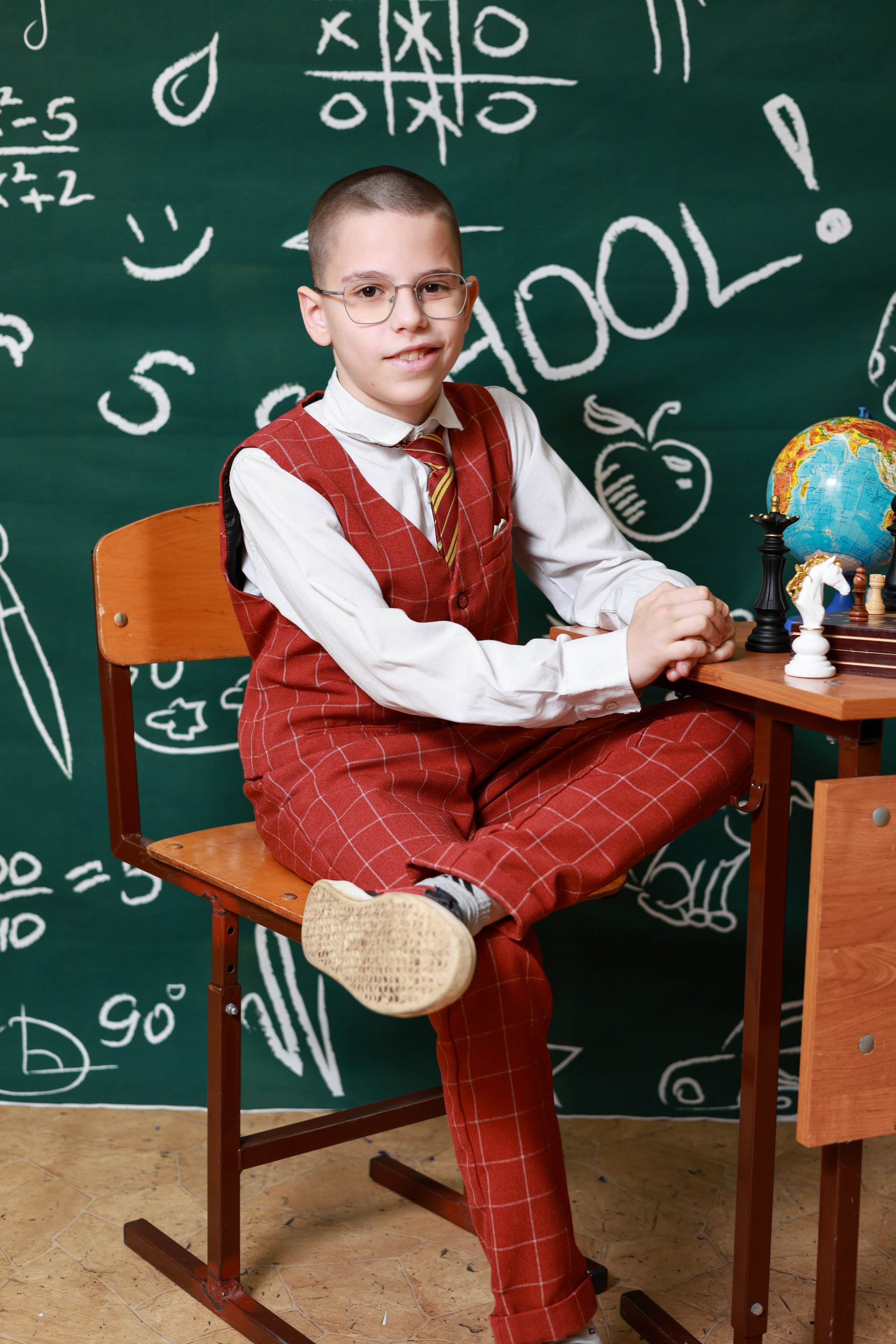 Выпускные съемки «Школа. Портреты». «ФотоЛерия» ФОТОГРАФ ВЫПУСКНЫЕ АЛЬБОМЫ