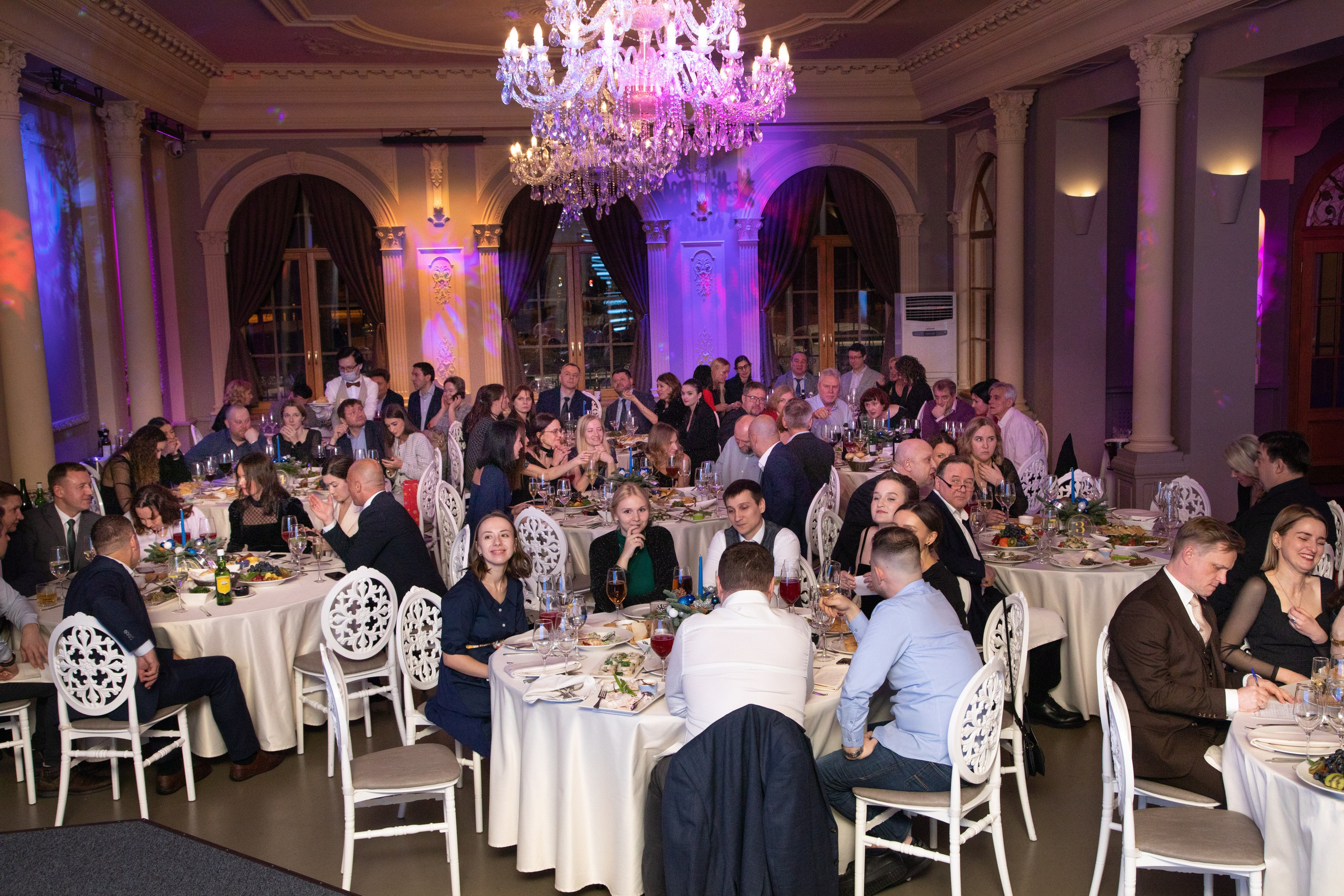 Компания-лидер танкерных перевозок — Новый год. Двойняшки-фотографы Анна и Анастасия в Санкт-Петербурге