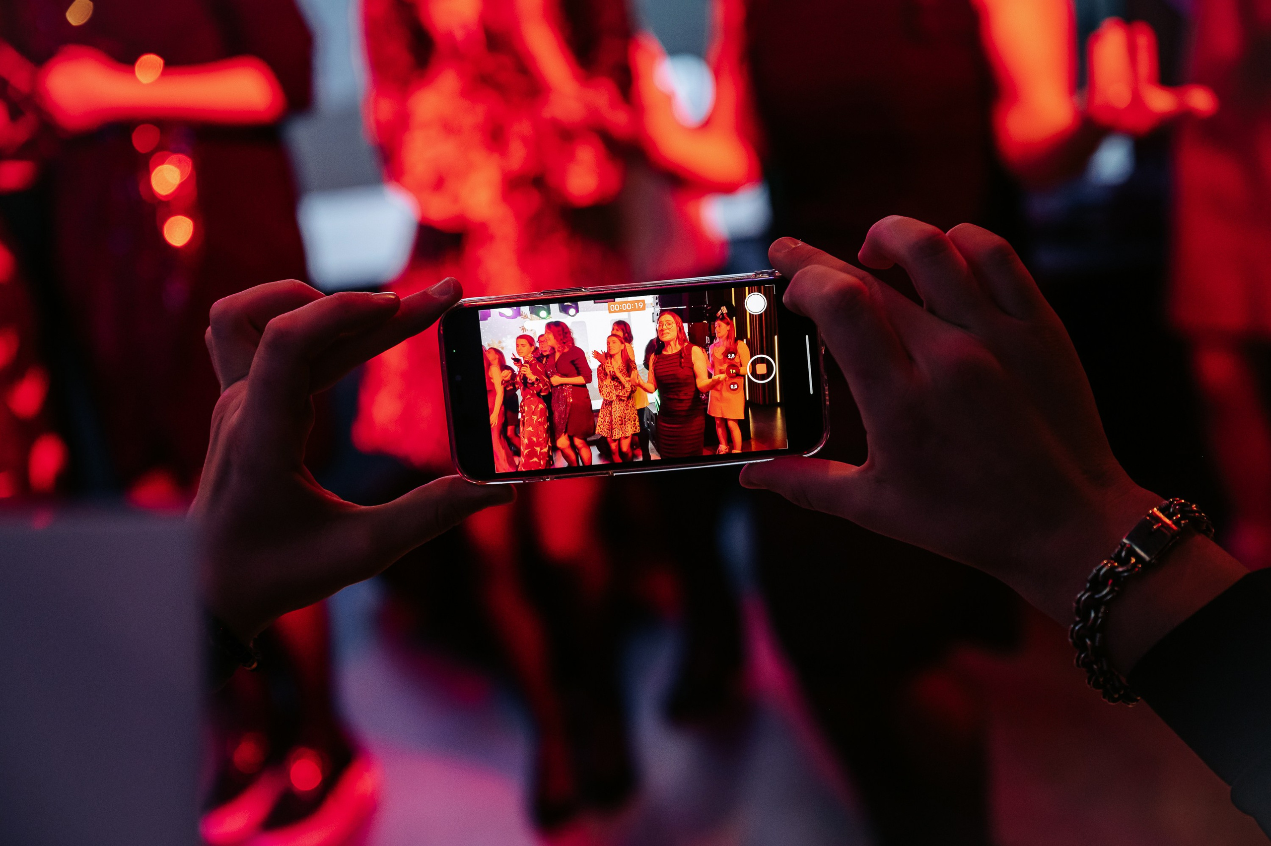 Новогодний корпоратив в караоке баре. Фотограф Дмитрий Сермяжко