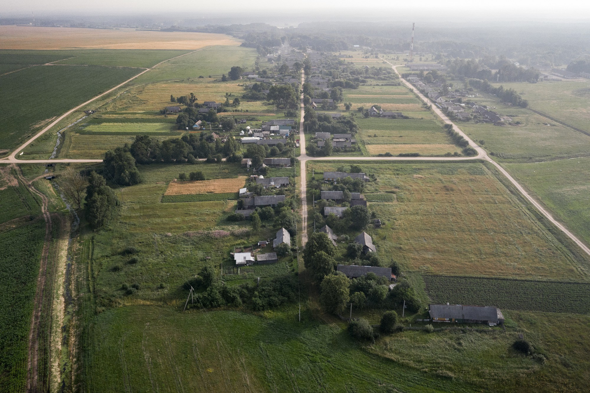 Home.land. Künstler Verstecktoff