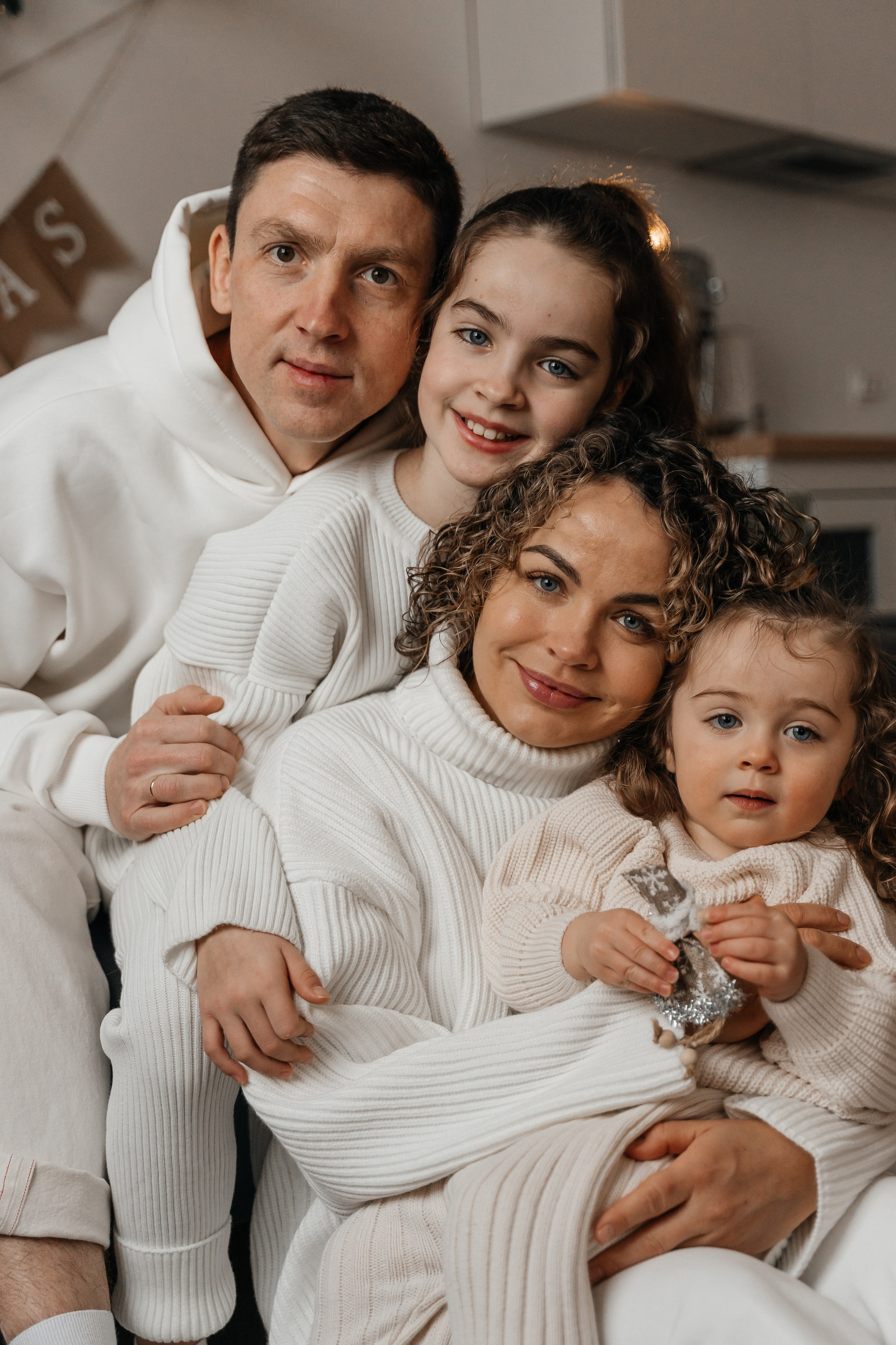 Максим, Катя, Лена и Ева. Волик Мария