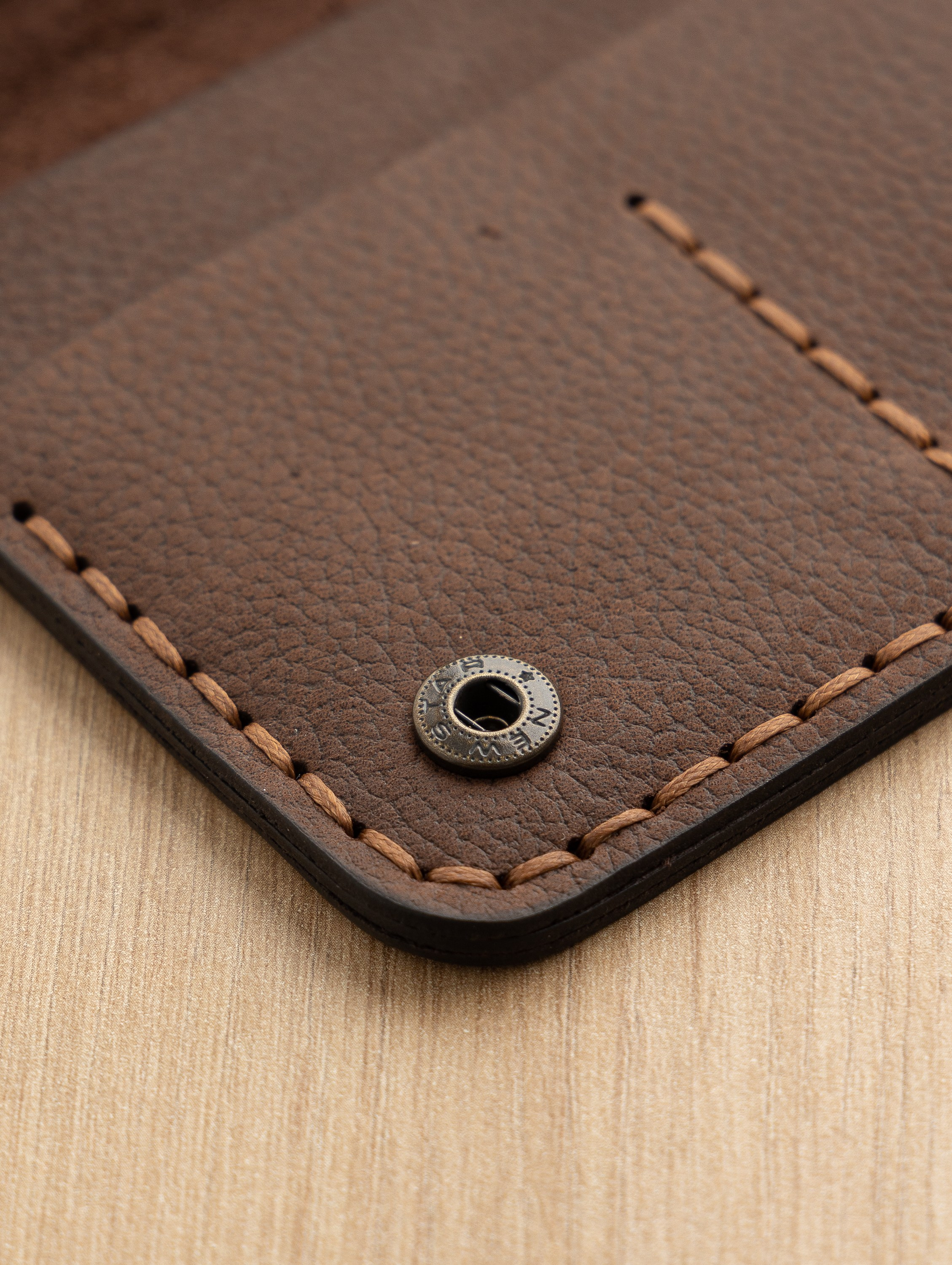 Фотосъемка кожаных изделий для маркетплейсов. Алексей Темнов — фотограф в Пятигорске