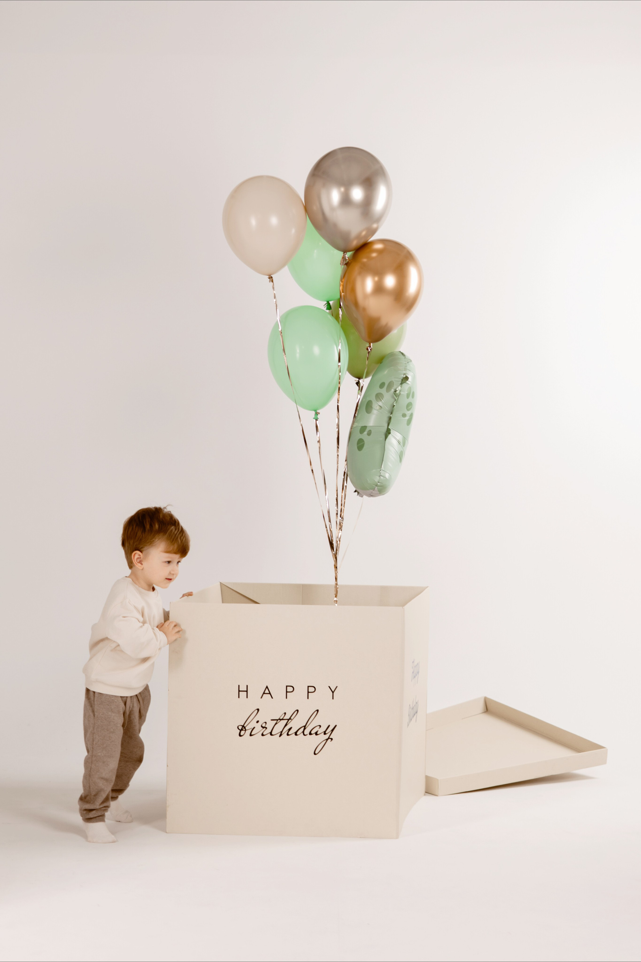 Balloon BOX. Balloons and decorations in Serbia. Delivery 24/7