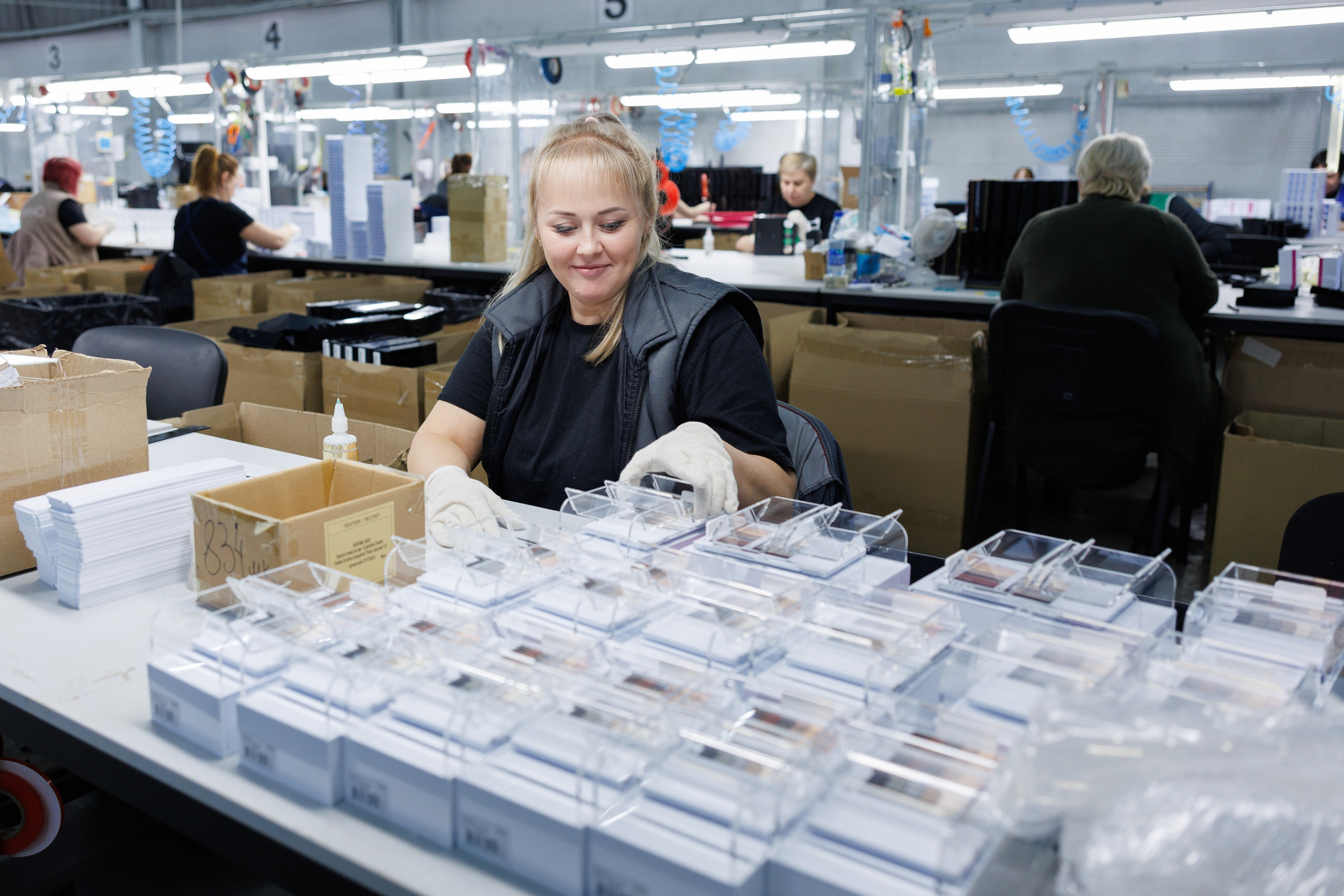 Съемка контента для рекламно-производственной фирмы «Дека» (2025). Репортажный и портретный фотограф в Ярославле Константин Горбачев