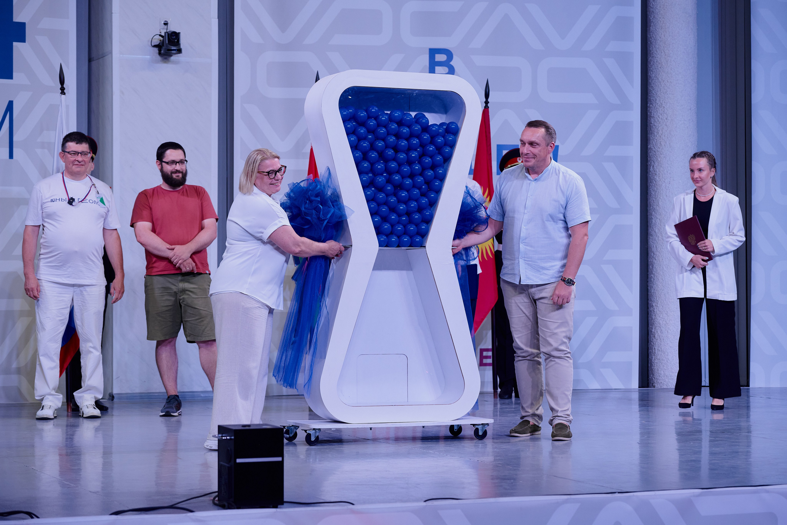 Открытие смены «Юный Геолог». ВДЦ «Смена» Авугст 2024 Анапа. Фотограф Роман Адлер