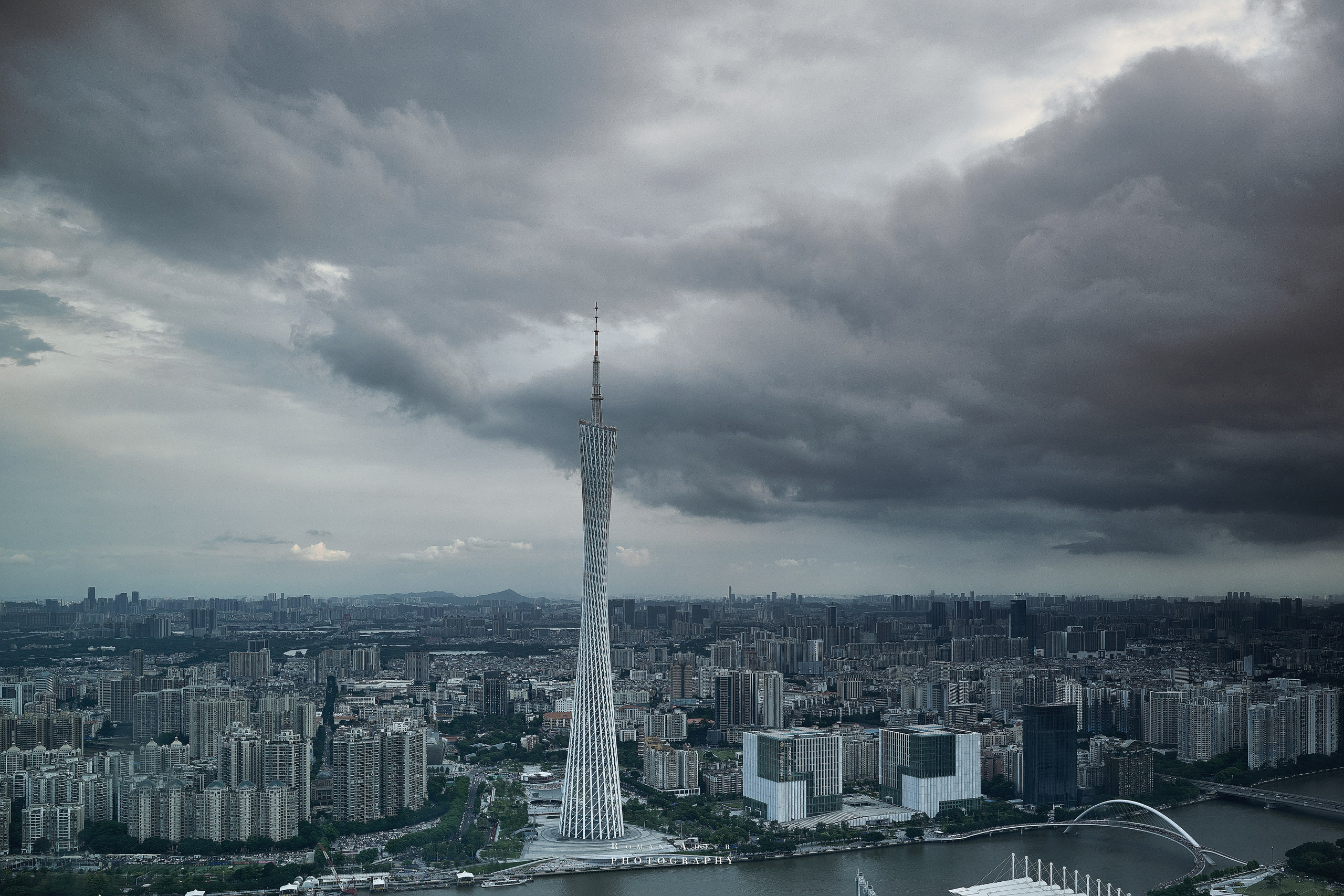 Гуанчжоу — «Город цветов». 摄影师罗曼·阿德勒