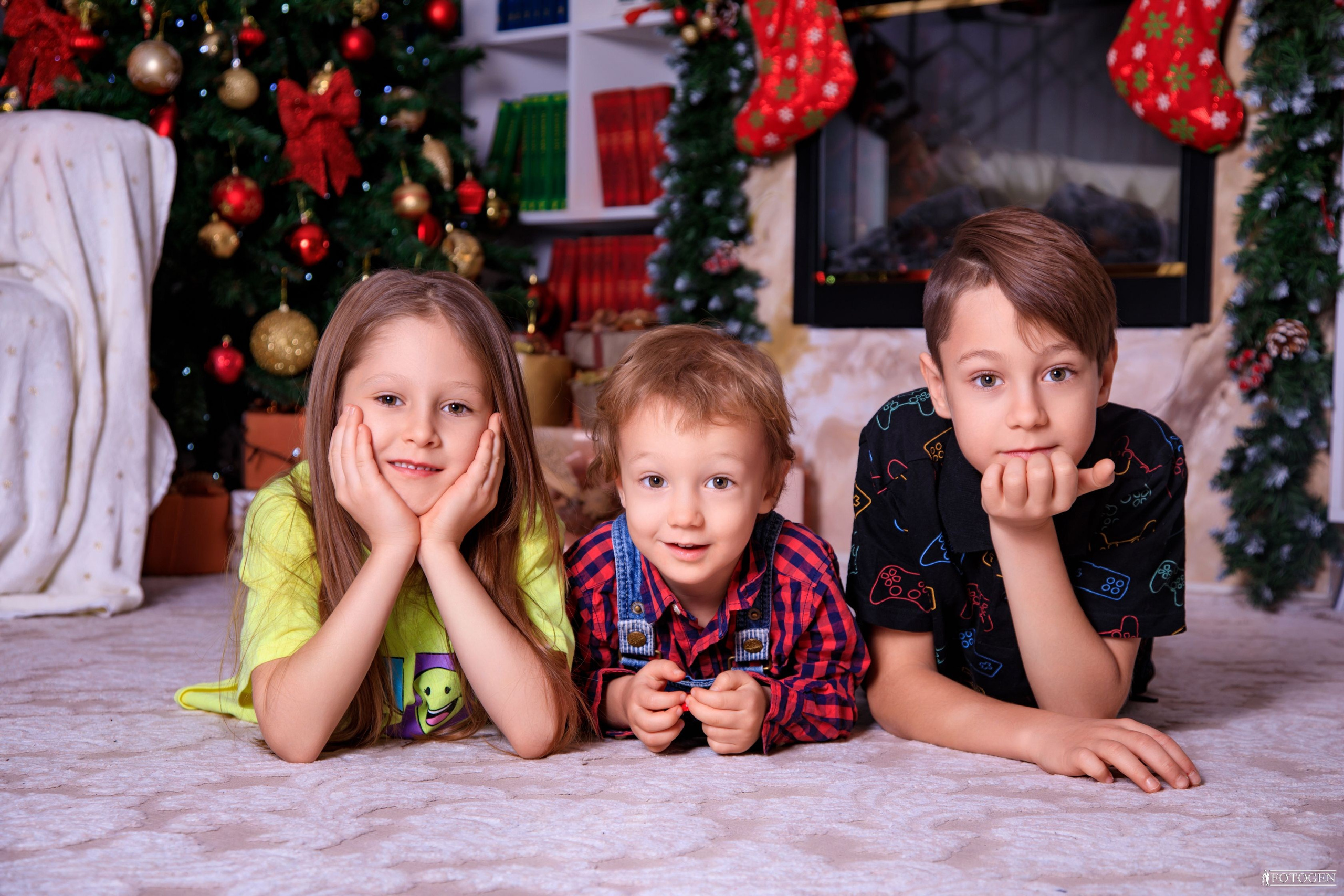 Портфолио больших семей: Единство и радость в новогодних интерьерах. Интерьерная фотостудия FOTOGEN г. Краснодар