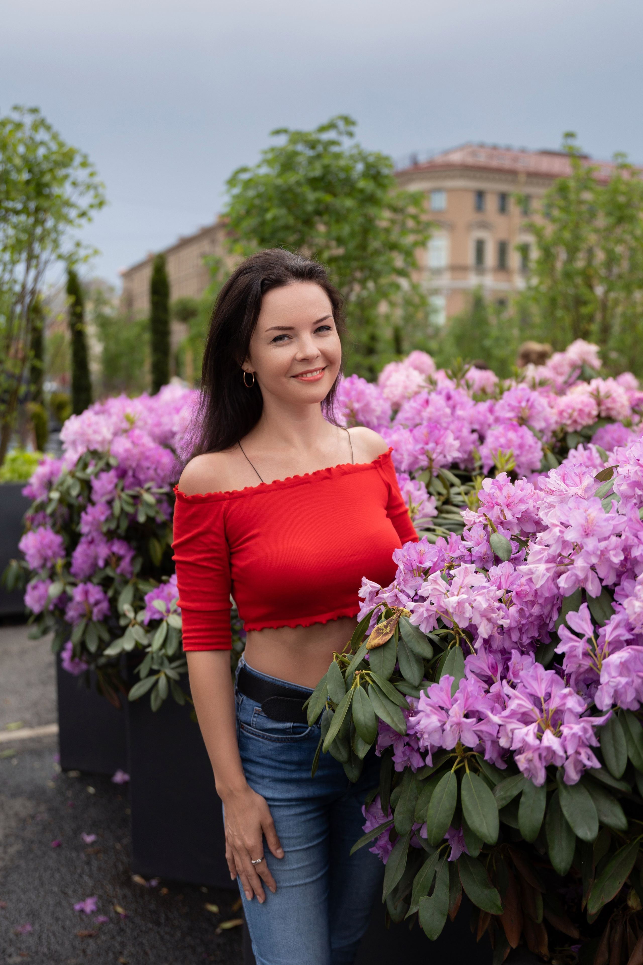 Фотопрогулка в центре с букетом красных роз. Семейный и свадебный фотограф в Санкт-Петербурге Татьяна Швыкова