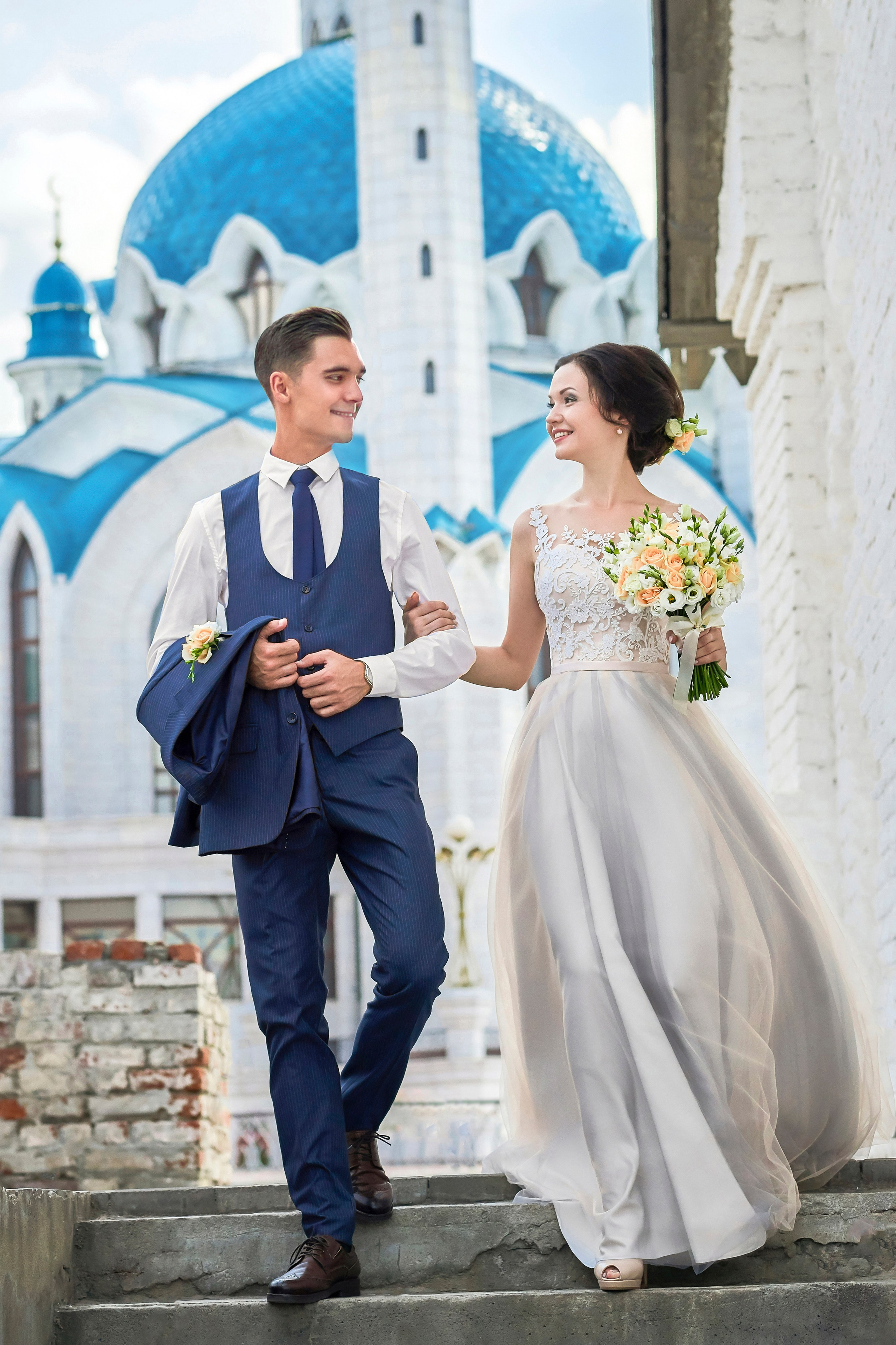 Свадебная Фотосессия в г. казани | Фотограф на Свадьбу в г. Казани Фотограф Садег Азарми тел. +79172288430 ✔ Сборы невесты и жениха✔ Утро невесты (детали, эмоции, подготовка)✔ Репортажная съёмка ЗАГСа и выездной регистрации✔ Свадебная прогулка✔ Фотосъёмка банкета и вечеринки✔ Креативные и тематические свадьбы✔ Свадьба на природе (лайфстайл)✔ Девичники и мальчишники