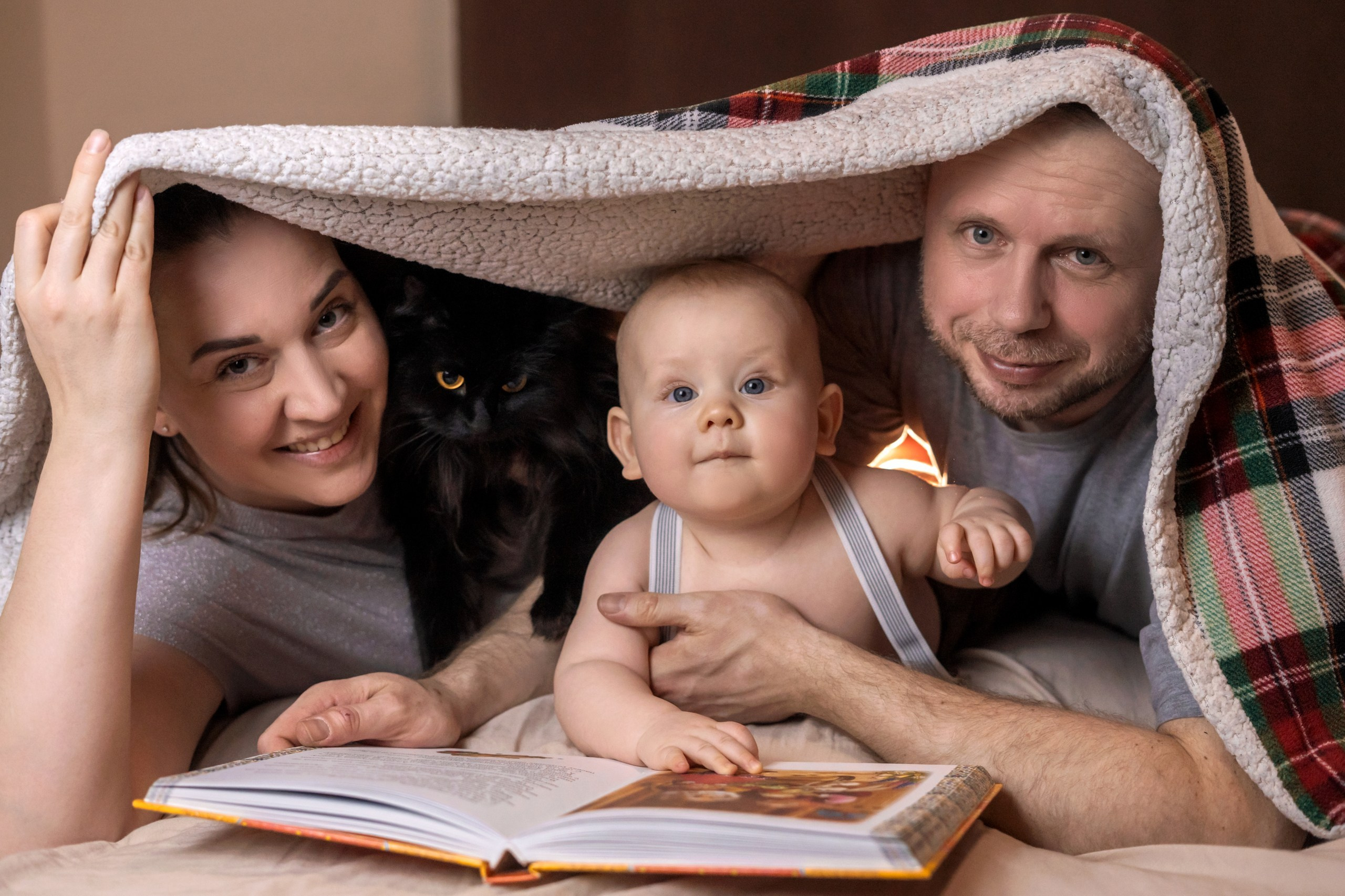 Домашняя съемка. Мила Посвит Фотограф новорожденных в Тобольске