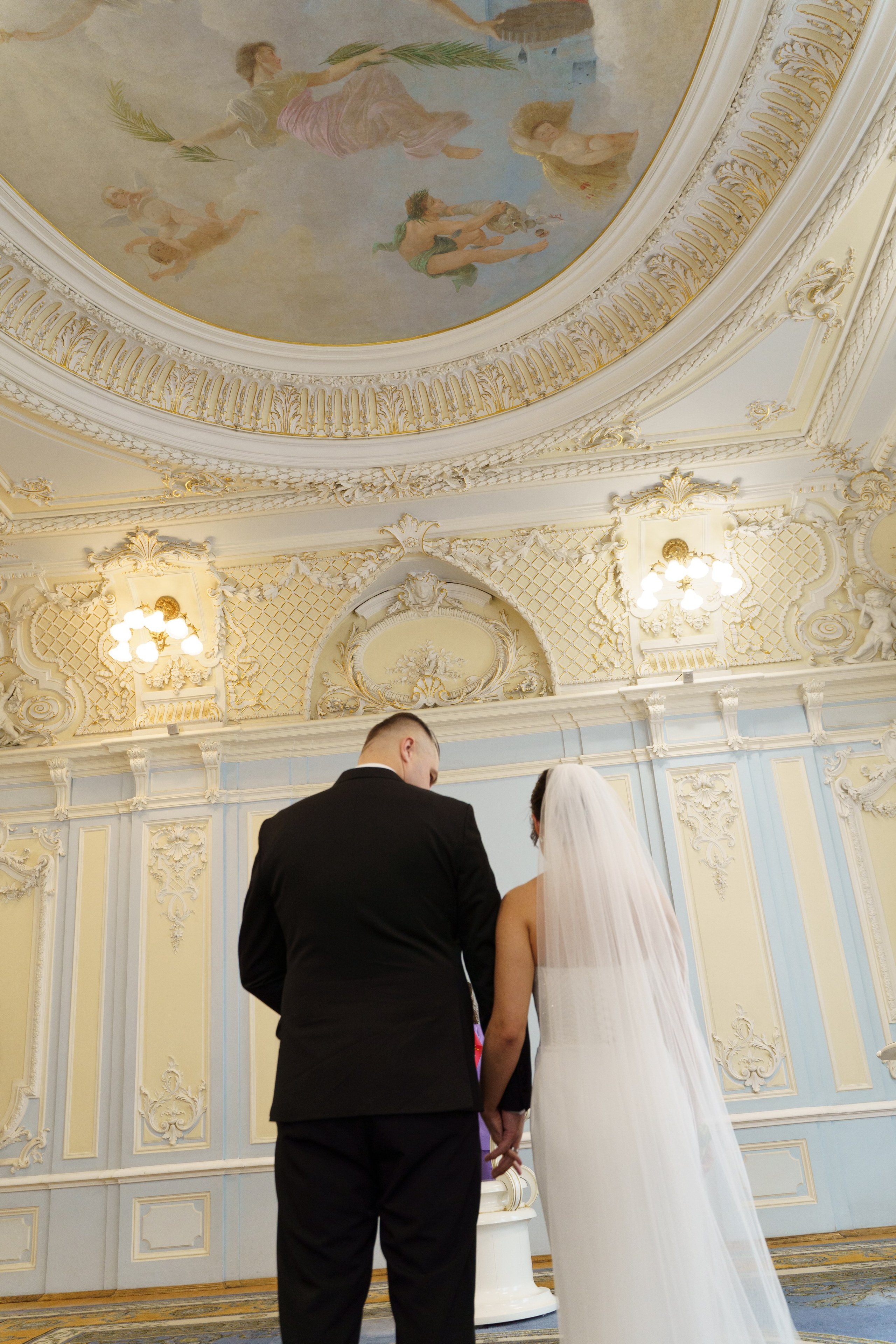 Во Дворце бракосочетания № 2. Professional photoartist in St. Petersburg (wedding, reportage, portrait, model book, love story) Alexander Shvedov