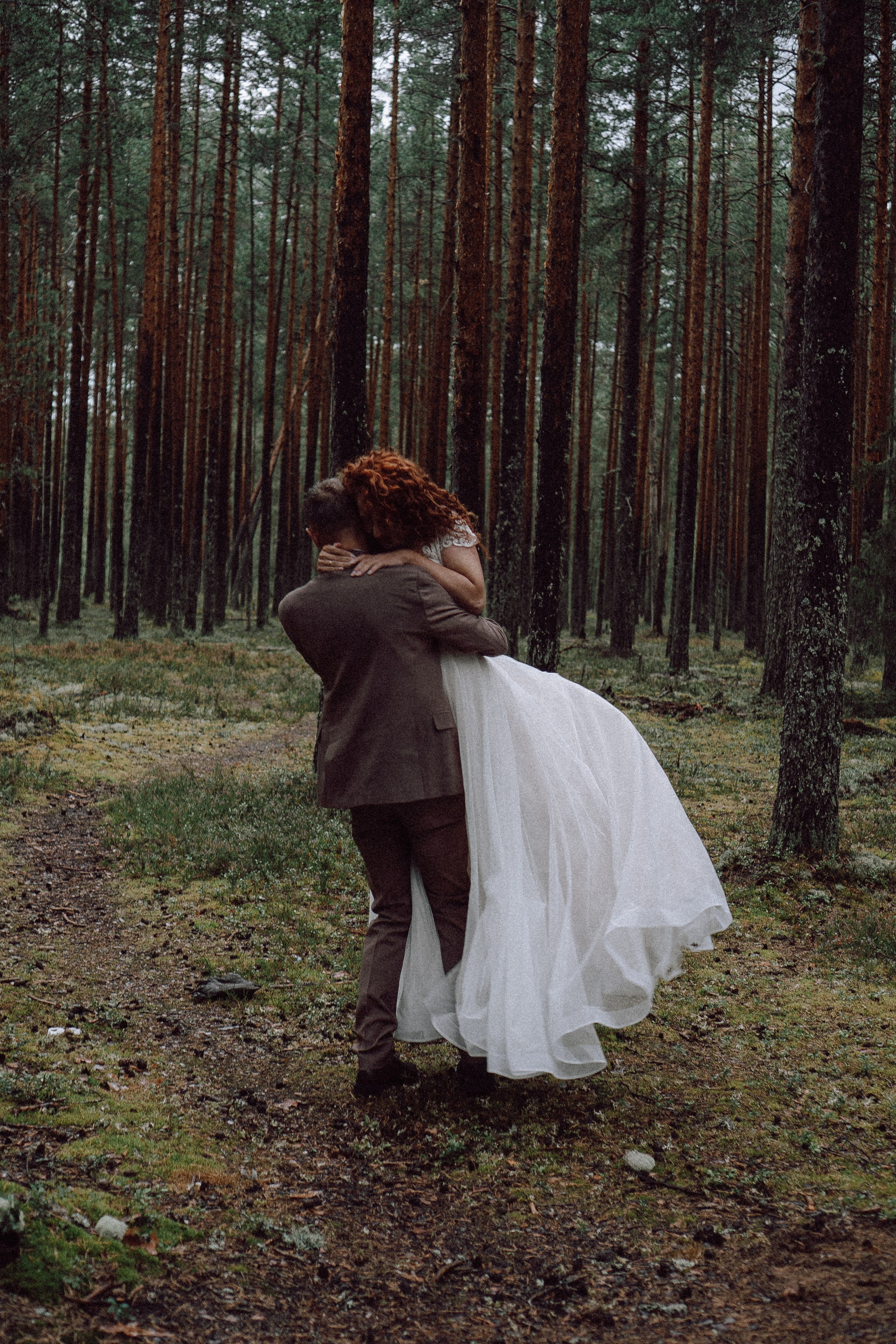 СВАДЕБНАЯ ФОТОСЕССИИЯ ПАРЫ В ГОРОДЕ ПРИОЗЕРСК В СОСНОВОМ ЛЕСУ И С ПИКАПОМ. Профессиональный фотограф, Санкт-Петербург — Виктория Богомолова